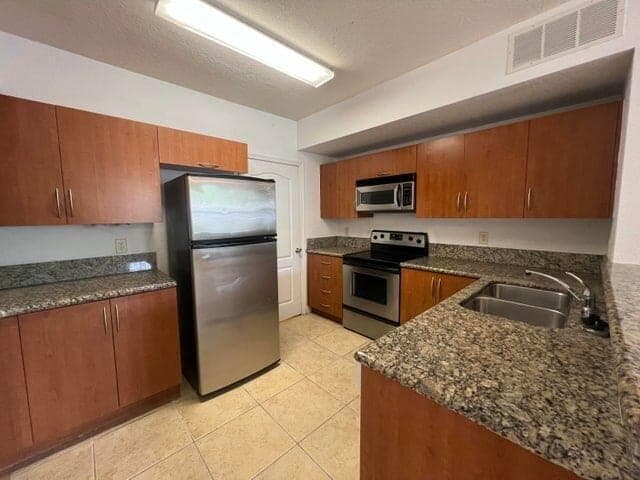 132 SW Peacock Boulevard 17-104, Port St. Lucie, FL 34986 — photo 4 of 26