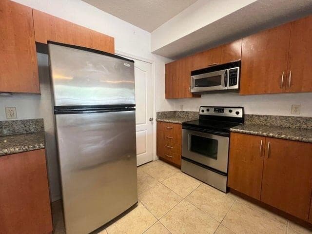 132 SW Peacock Boulevard 17-104, Port St. Lucie, FL 34986 — photo 5 of 26
