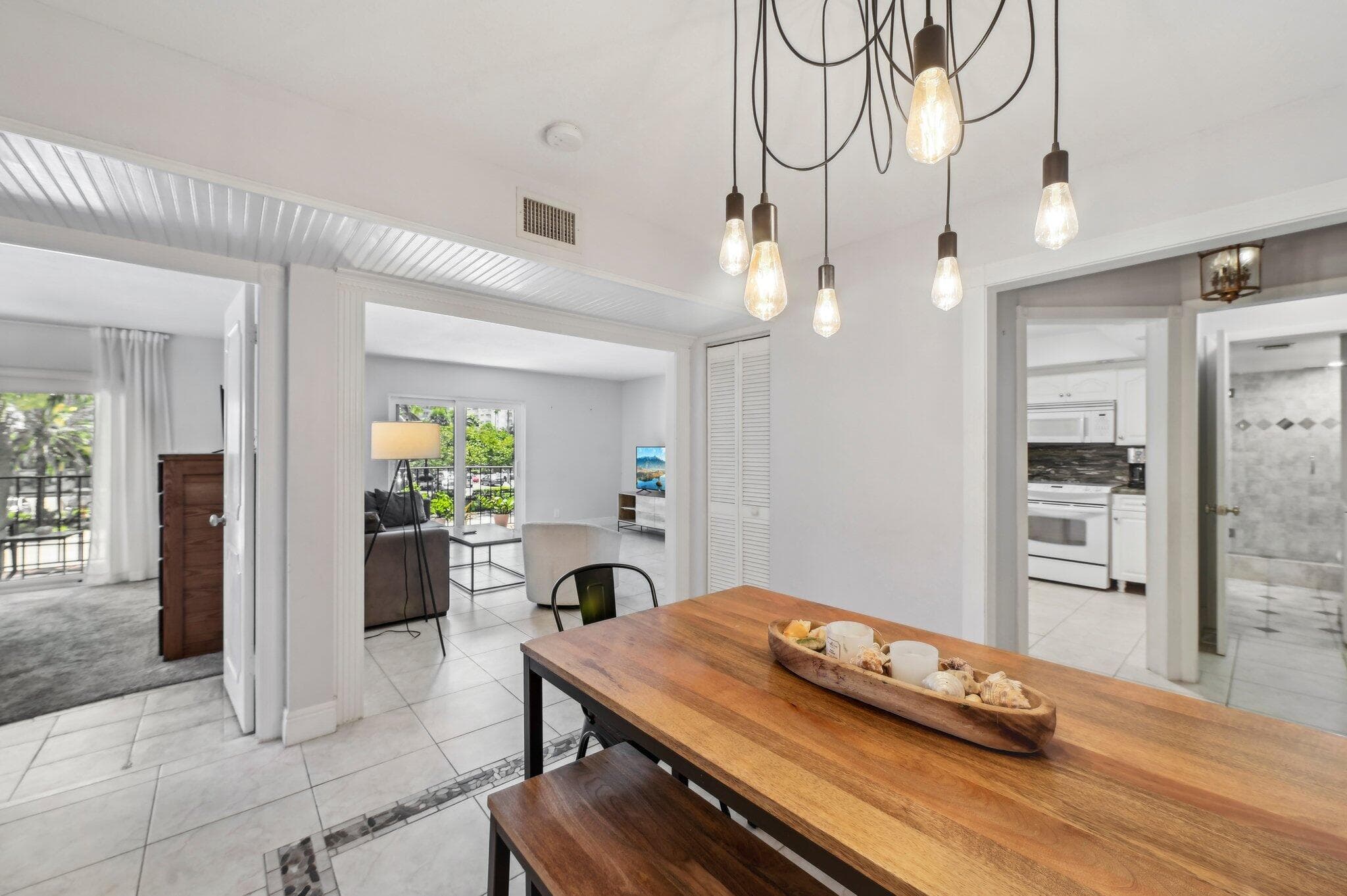 3909 N Ocean Boulevard 215, Fort Lauderdale, FL 33308 — photo 3 of 22