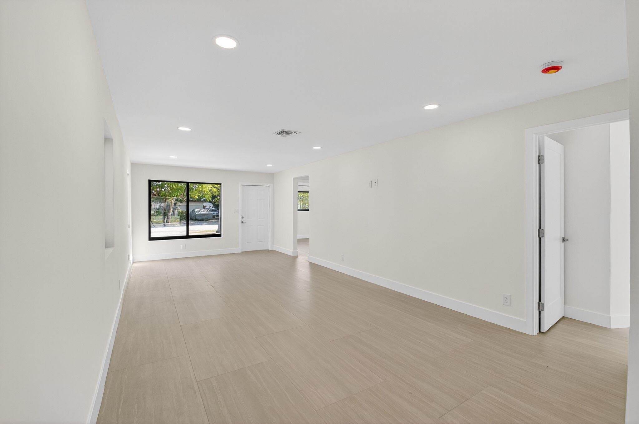 122 SW 9th Avenue, Delray Beach, FL 33444 — photo 10 of 32