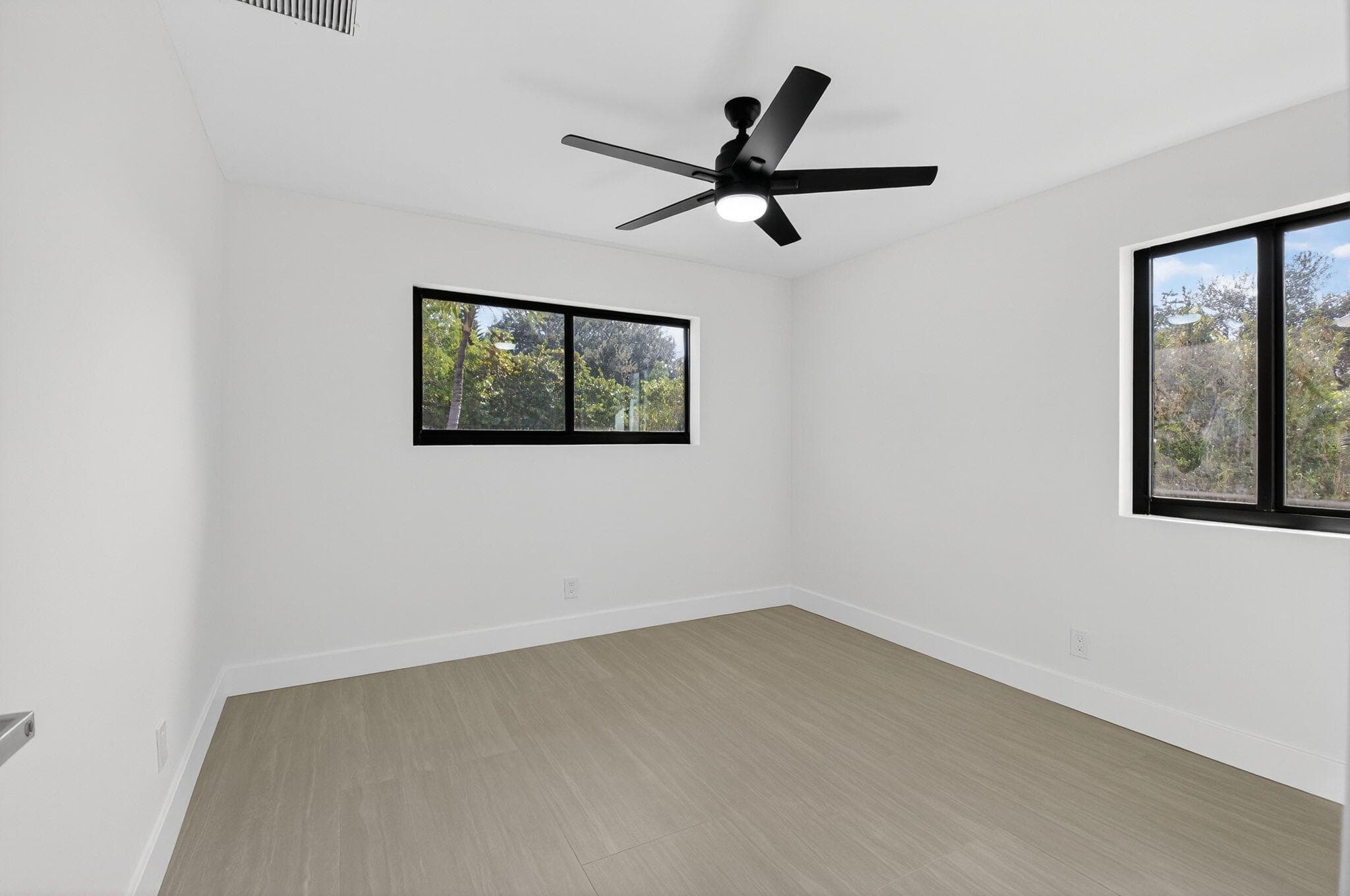 122 SW 9th Avenue, Delray Beach, FL 33444 — photo 23 of 32