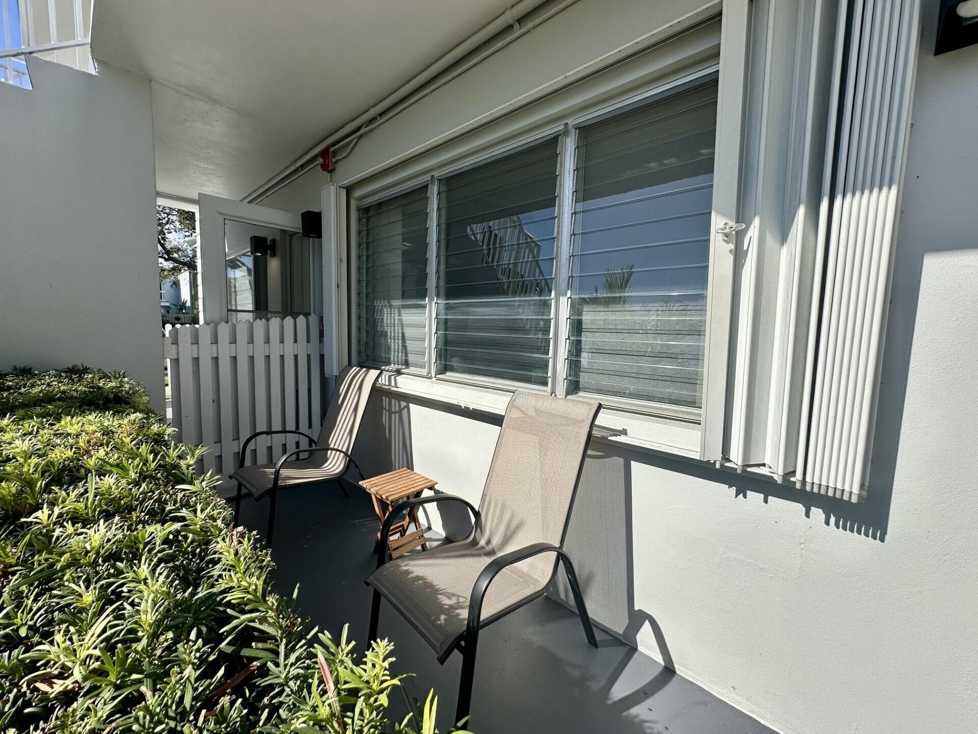 1001 NE 8th Avenue 102, Delray Beach, FL 33483 — photo 3 of 23