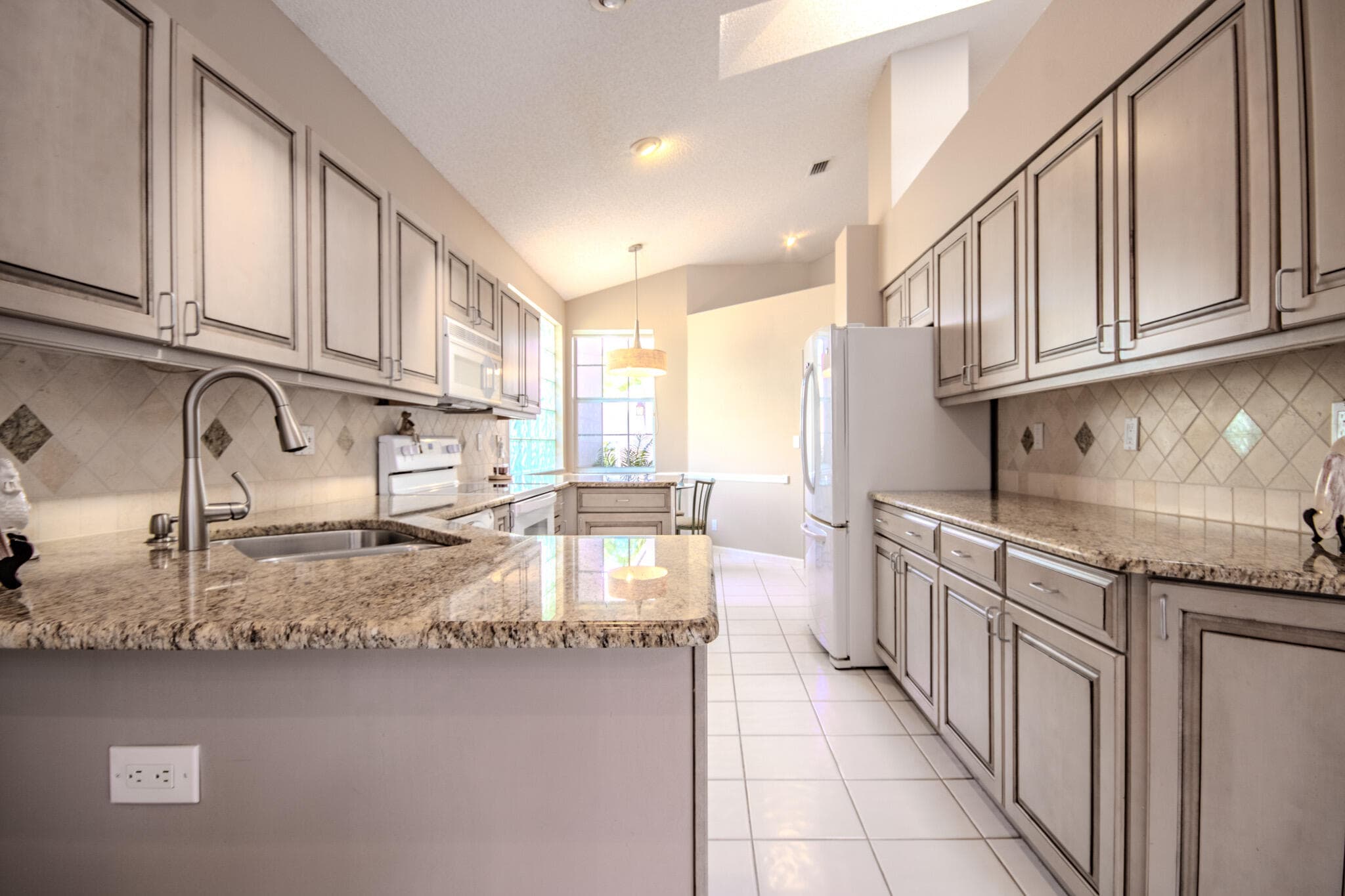 1019 Lytham Court, West Palm Beach, FL 33411 — photo 10 of 32