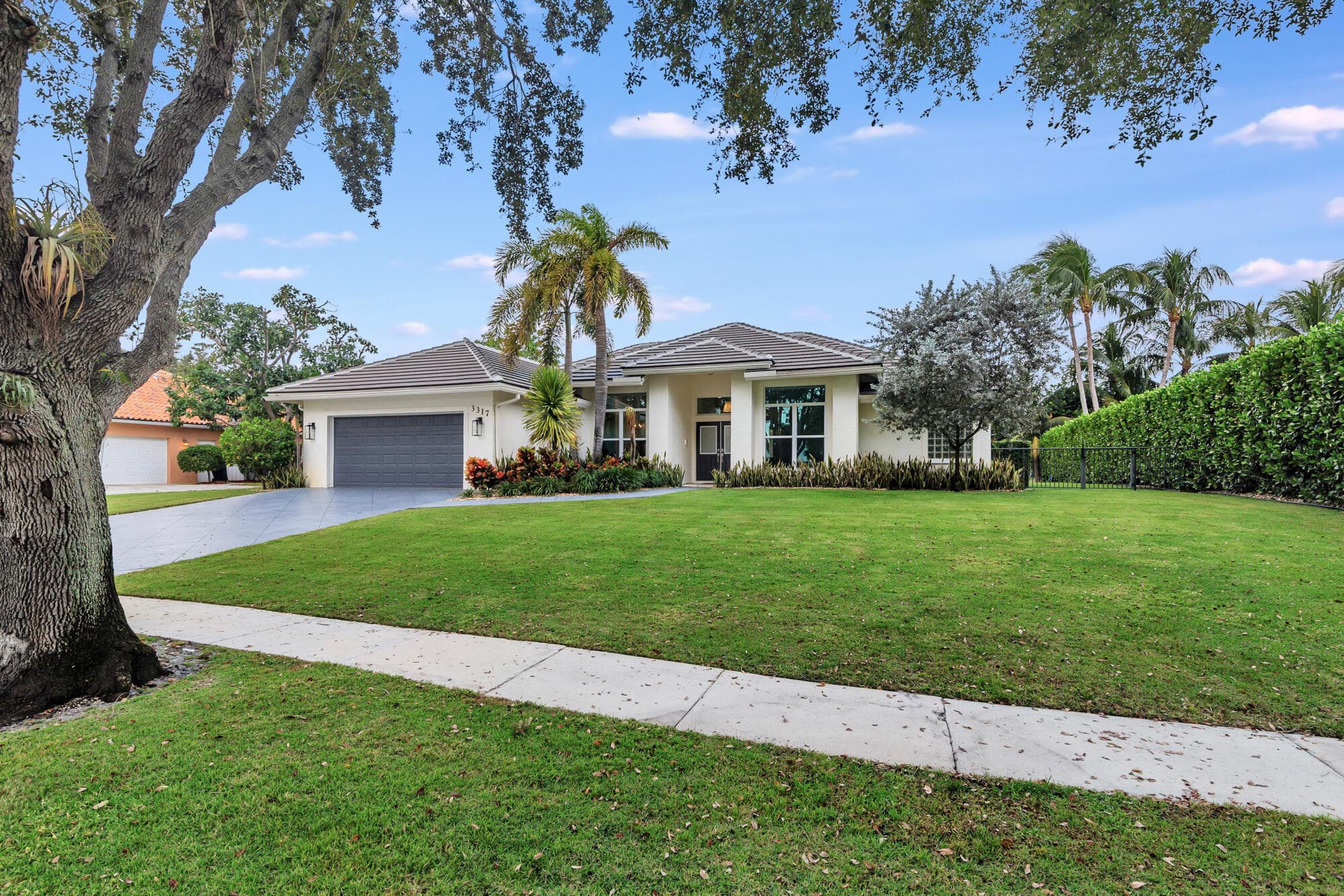 3317 Embassy Drive, West Palm Beach, FL 33401 — photo 33 of 42