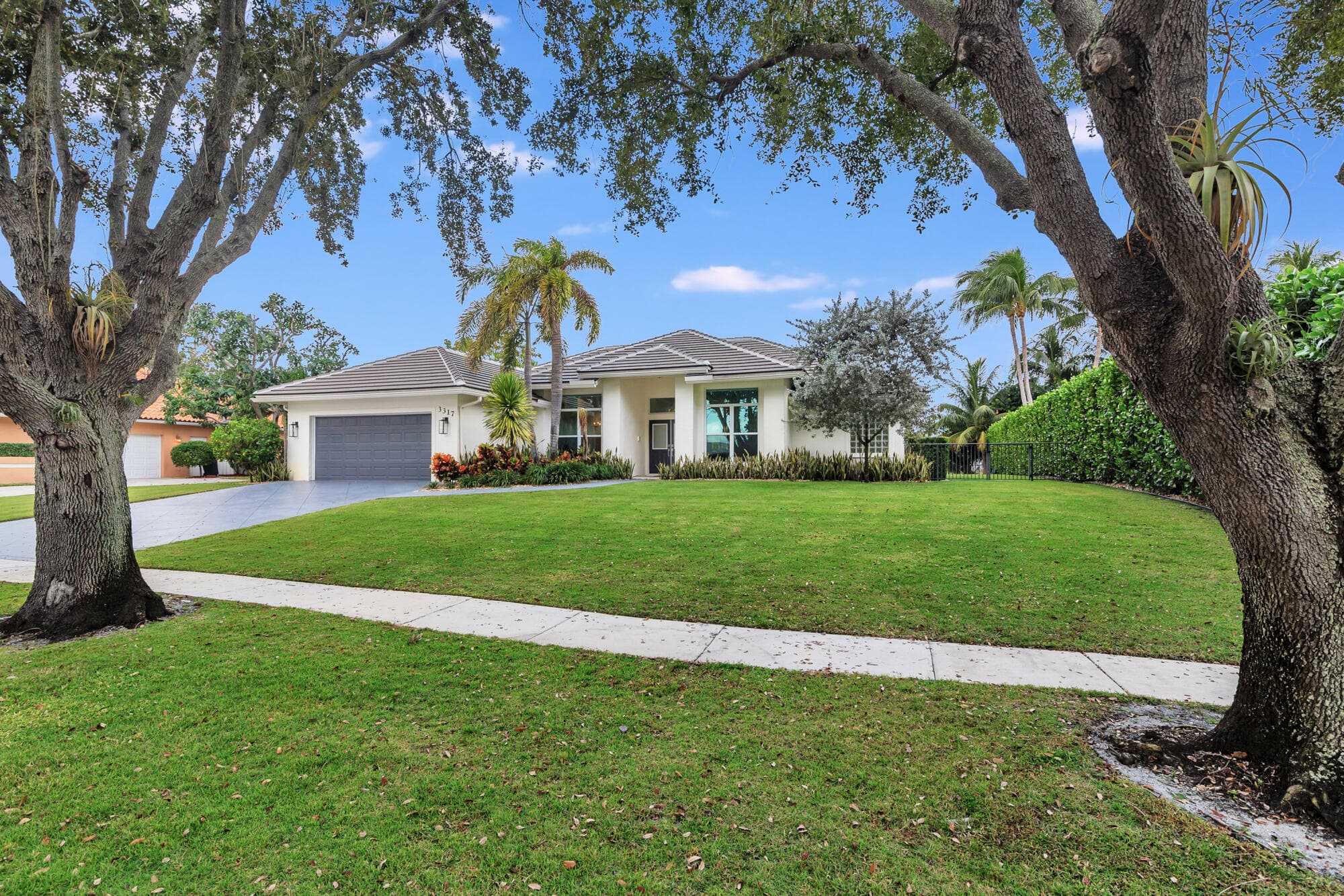 3317 Embassy Drive, West Palm Beach, FL 33401 — photo 34 of 42