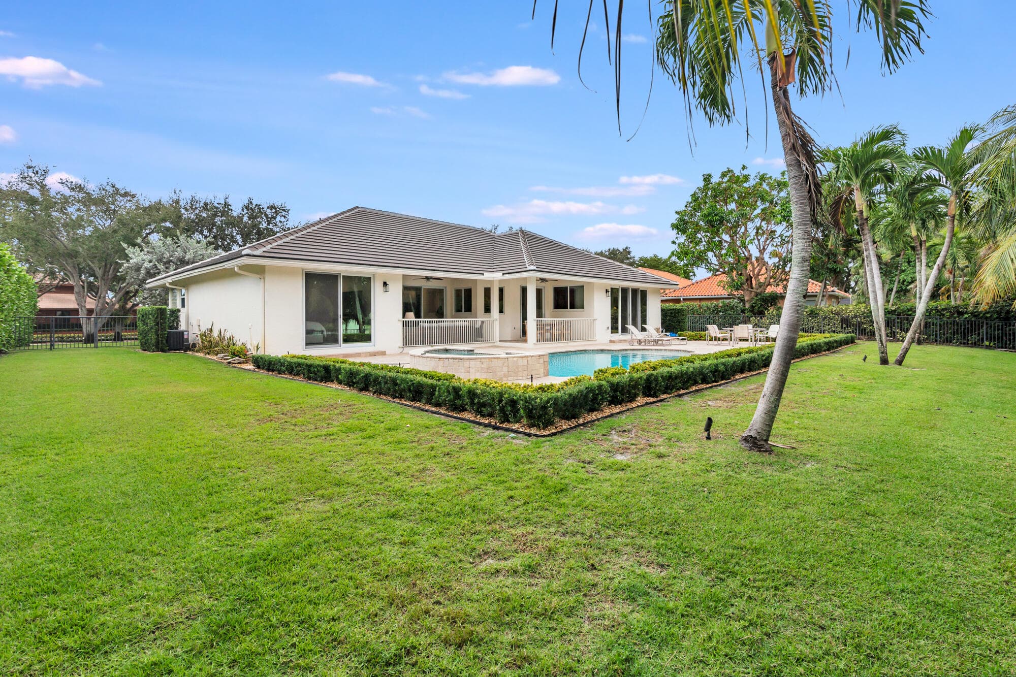 3317 Embassy Drive, West Palm Beach, FL 33401 — photo 31 of 42