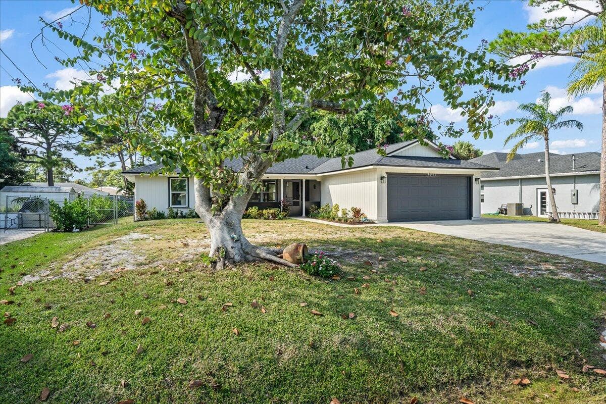 5907 Raintree Trail, Fort Pierce, FL 34982 — photo 2 of 27