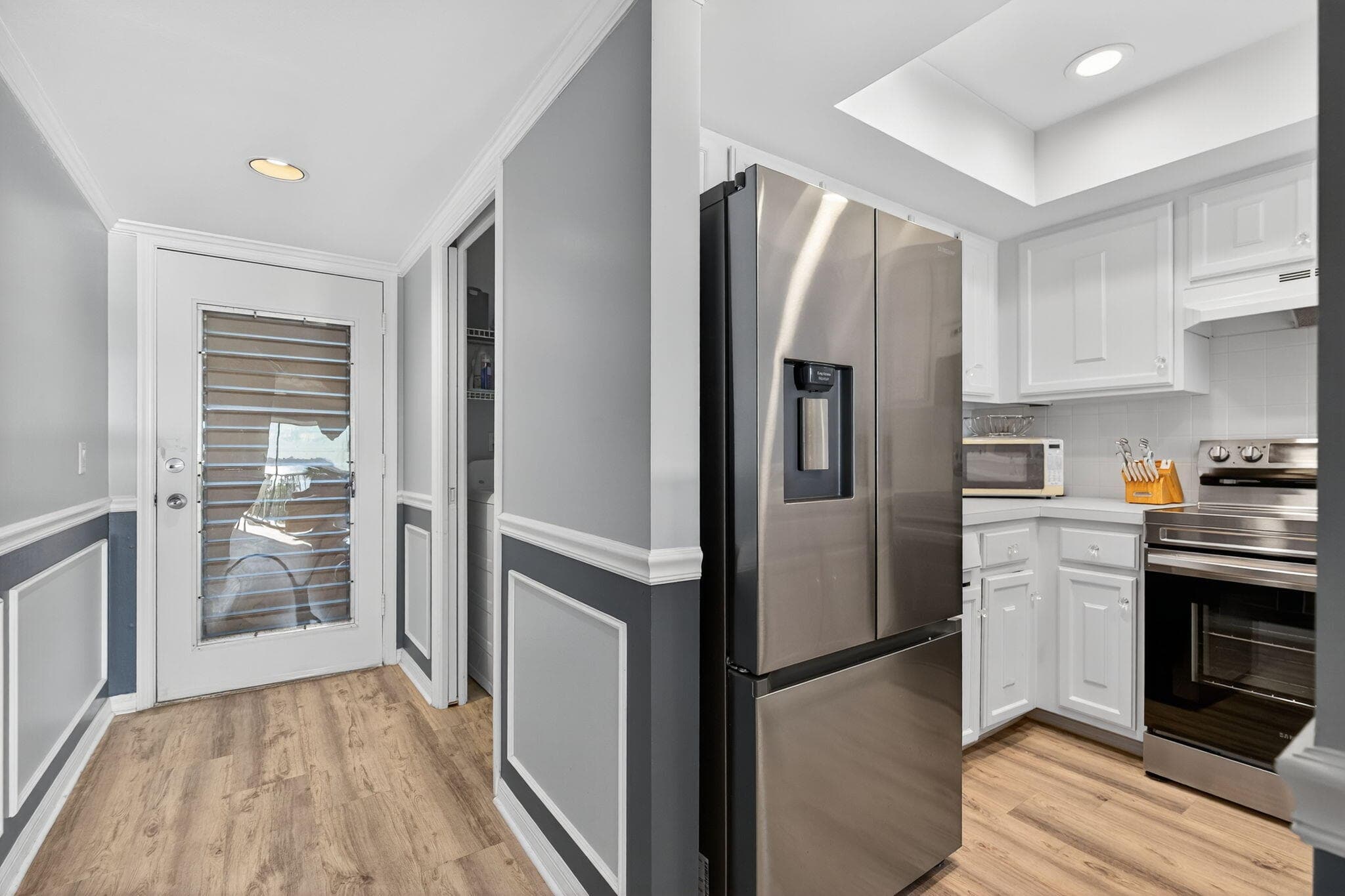 390 NE Edgewater Drive 403, Stuart, FL 34996 — photo 10 of 27
