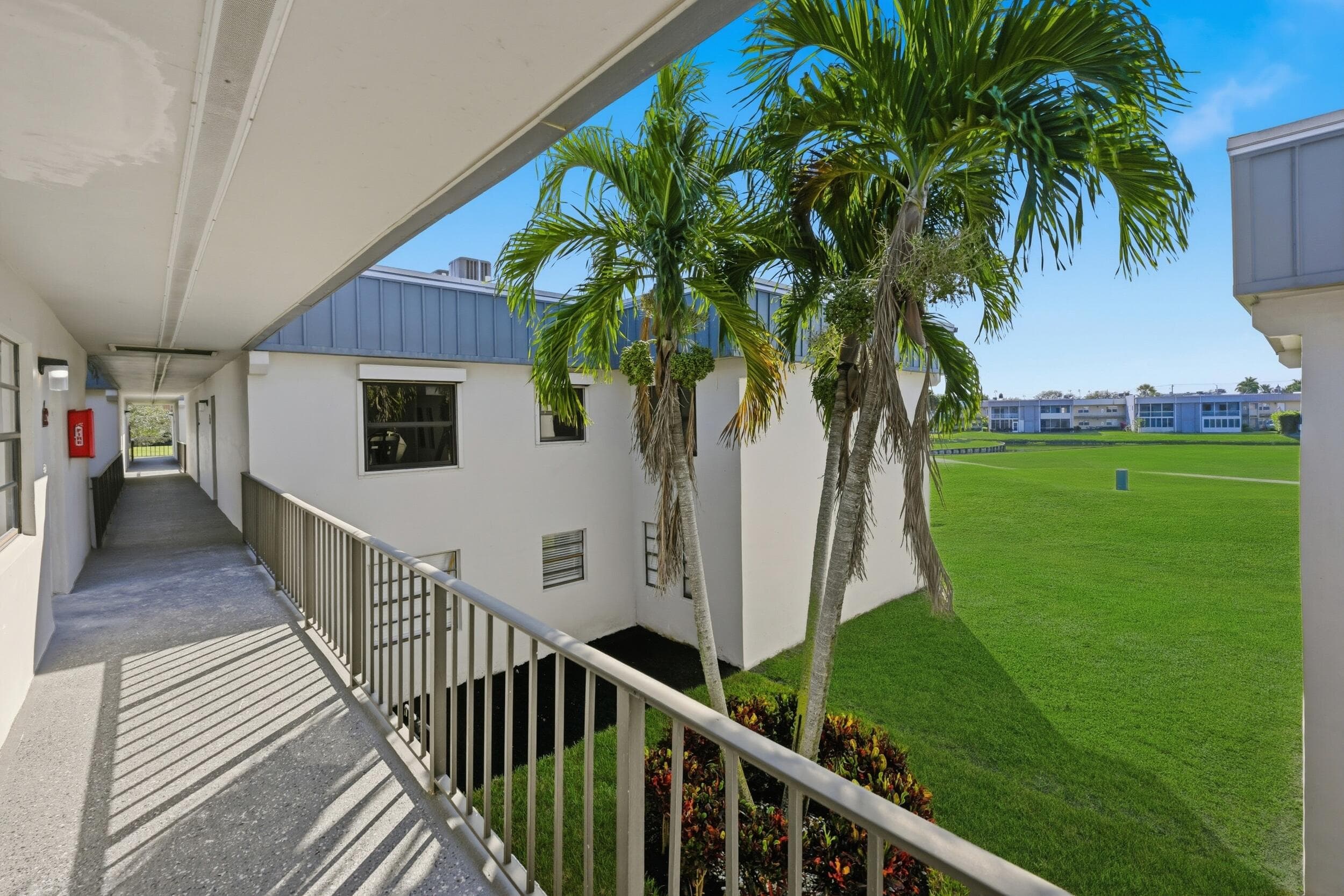 571 Piedmont L, Delray Beach, FL 33484 — photo 28 of 63