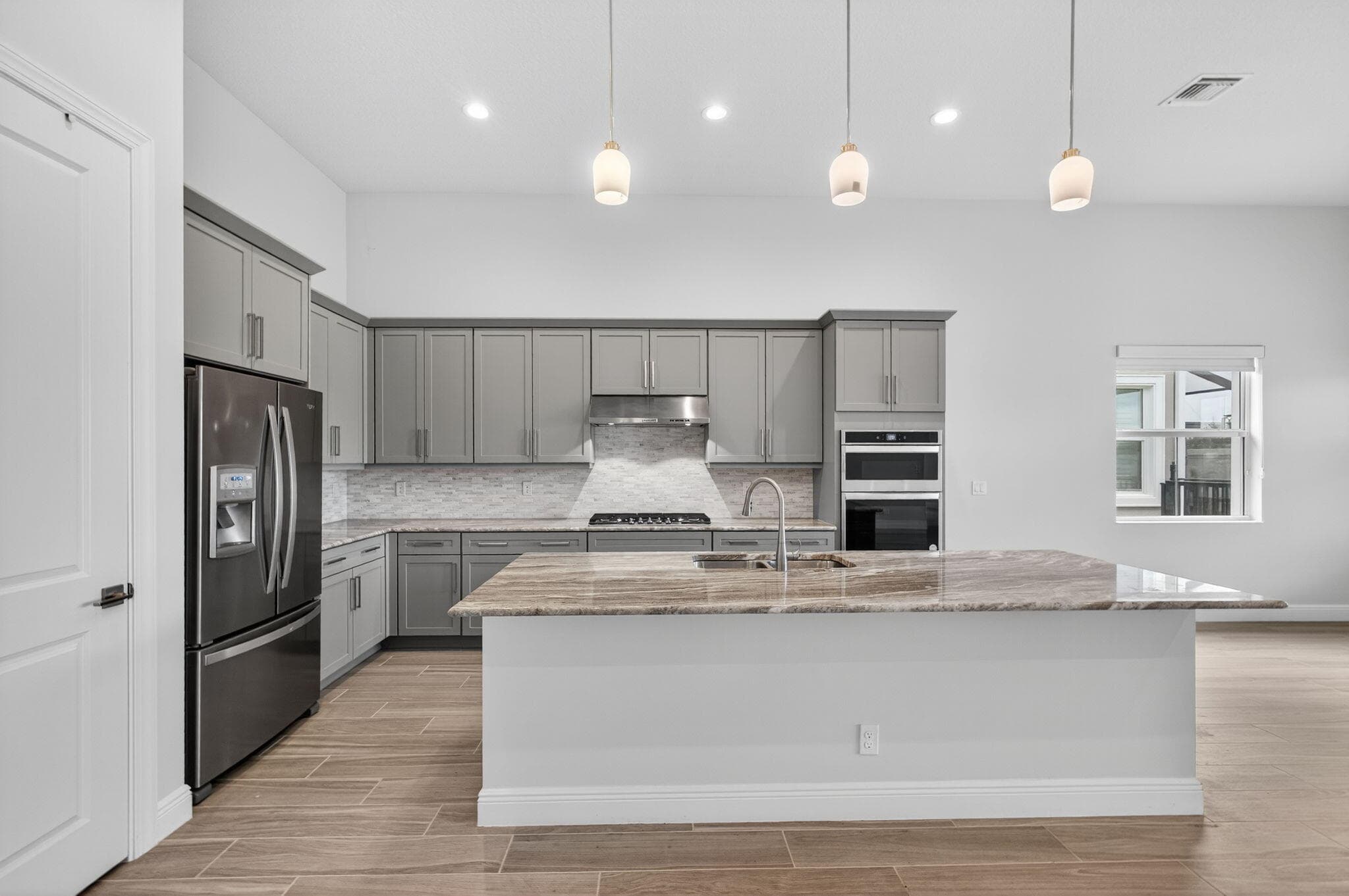 9901 Regency Way, Palm Beach Gardens, FL 33412 — photo 14 of 96
