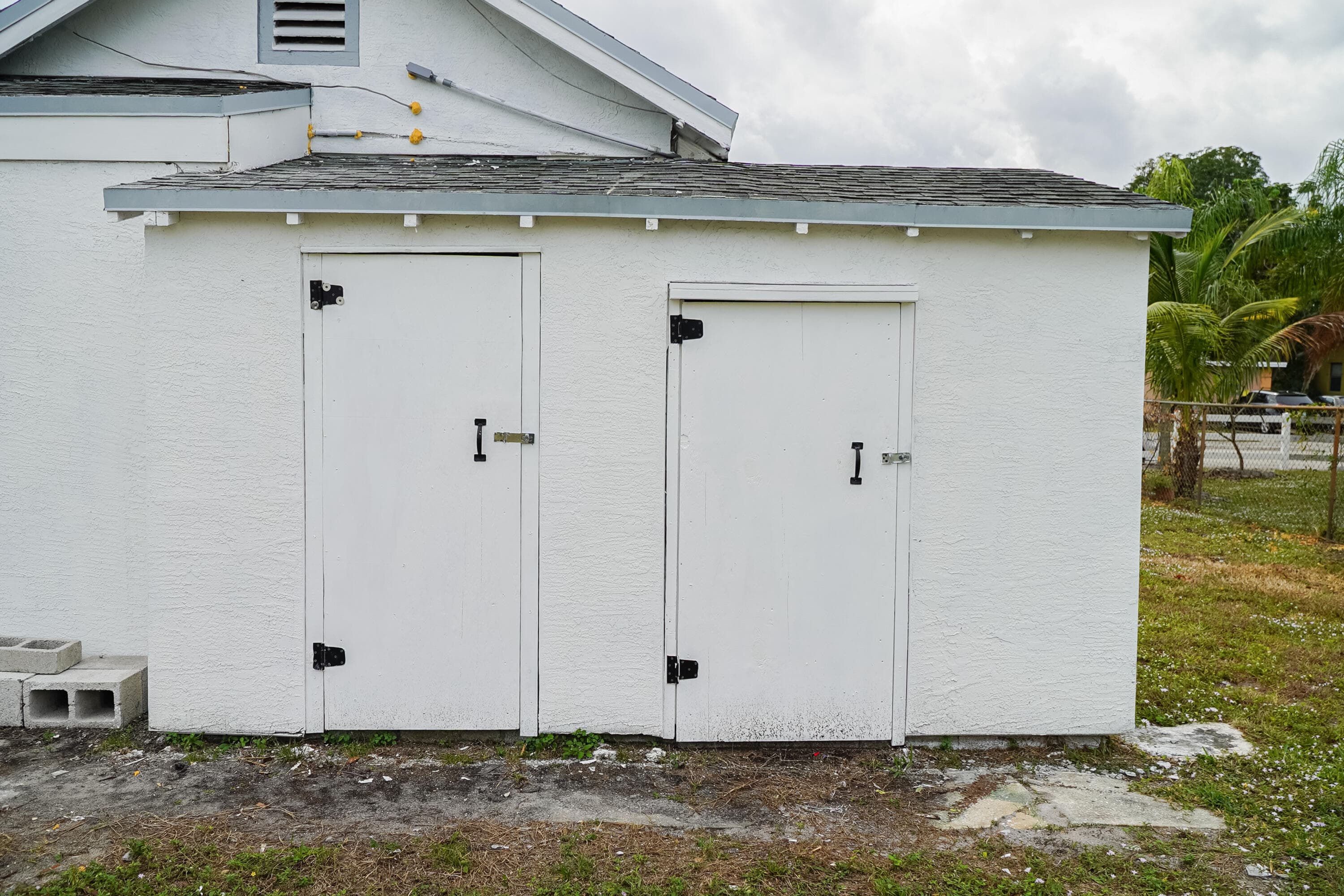 908 W 5th Street, Riviera Beach, FL 33404 — photo 14 of 40