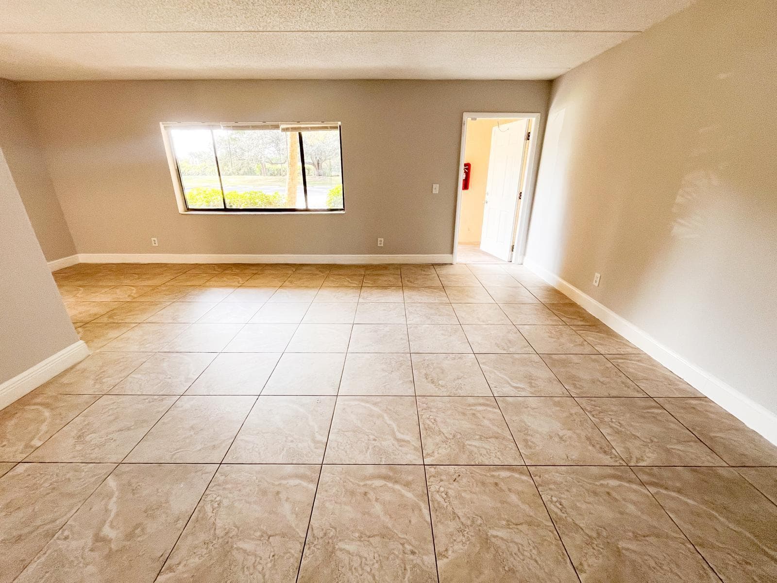 1106 Meadows Circle, Boynton Beach, FL 33436 — photo 4 of 16