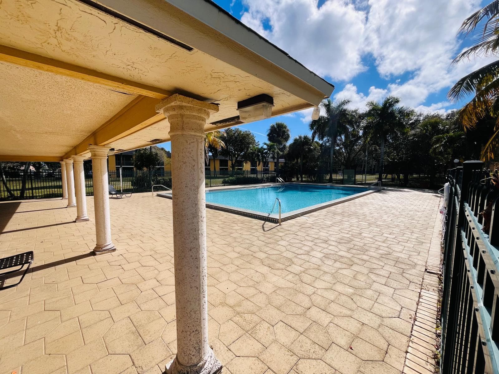 1106 Meadows Circle, Boynton Beach, FL 33436 — photo 5 of 16