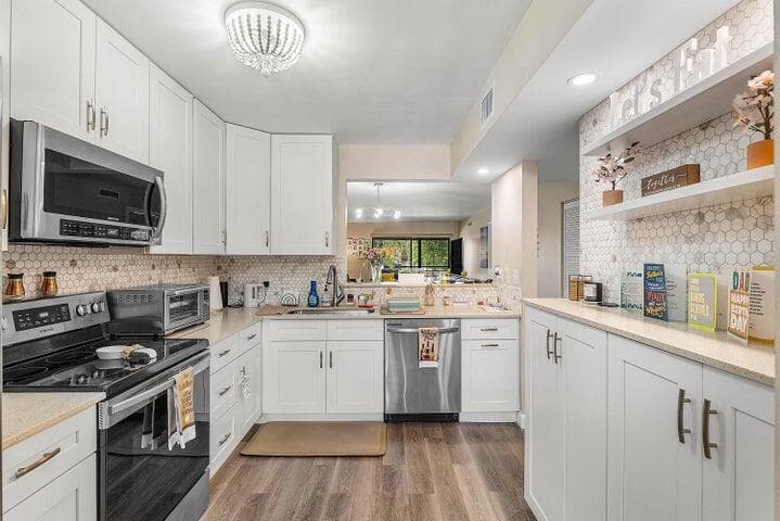 10110 Cedar Point Boulevard 203, Boynton Beach, FL 33437 — photo 9 of 37