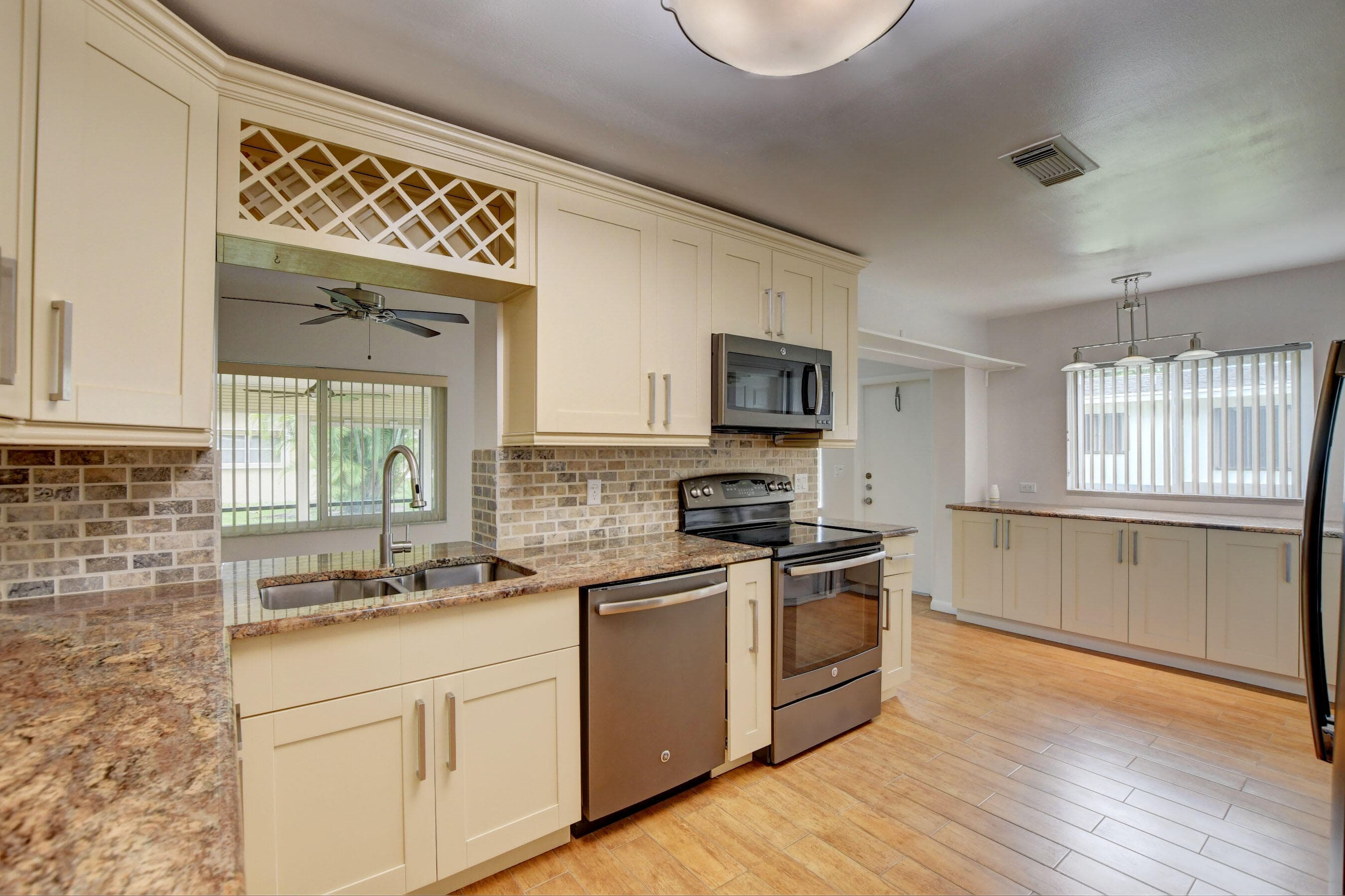 6347 Country Wood Way, Delray Beach, FL 33484 — photo 3 of 27