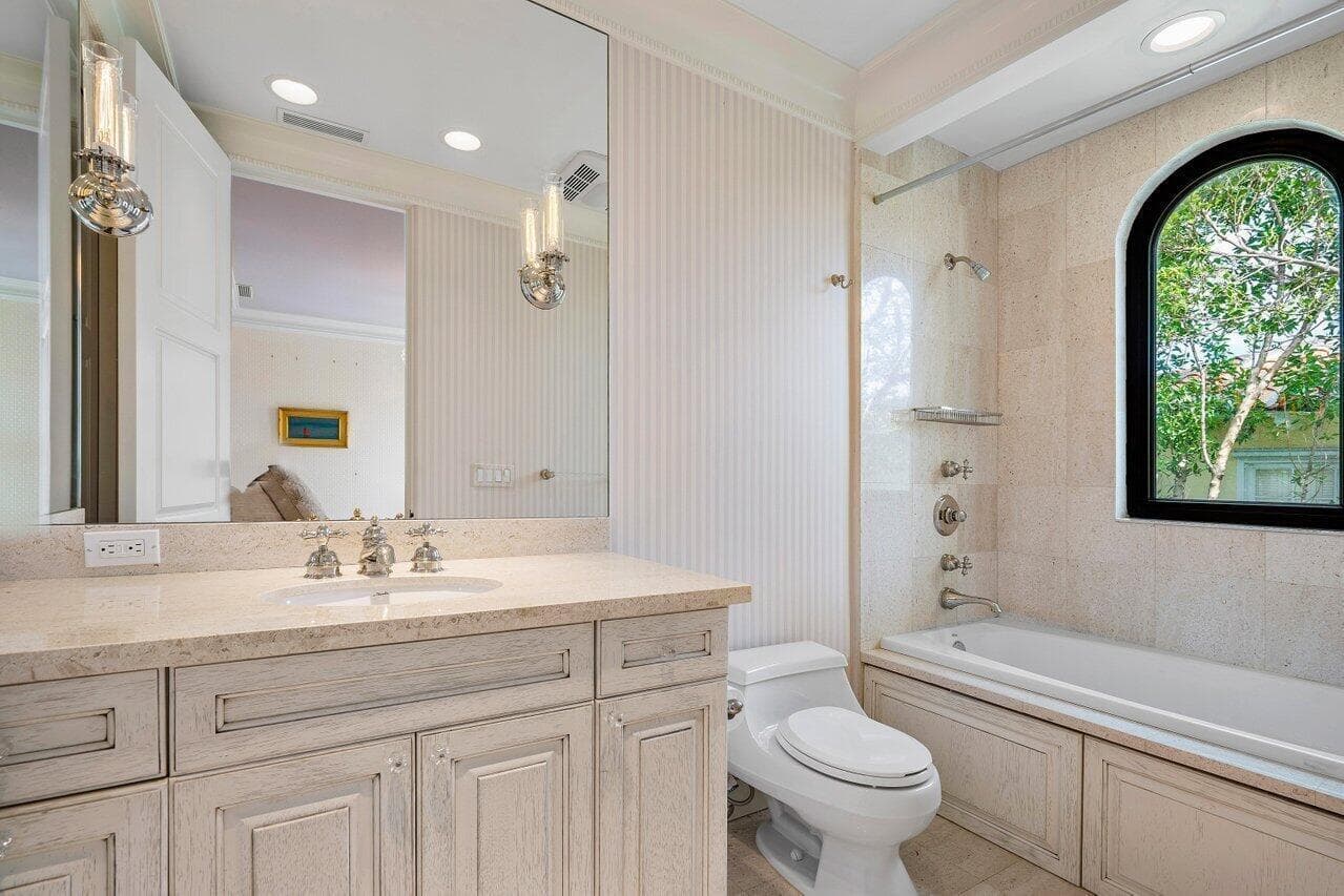 12 Lagomar Road, Palm Beach, FL 33480 — photo 21 of 38