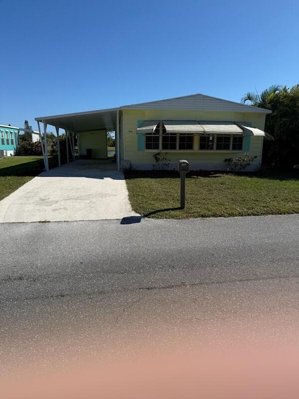 4 E East Caribbean, Port St. Lucie, FL 34952 — photo 1 of 27
