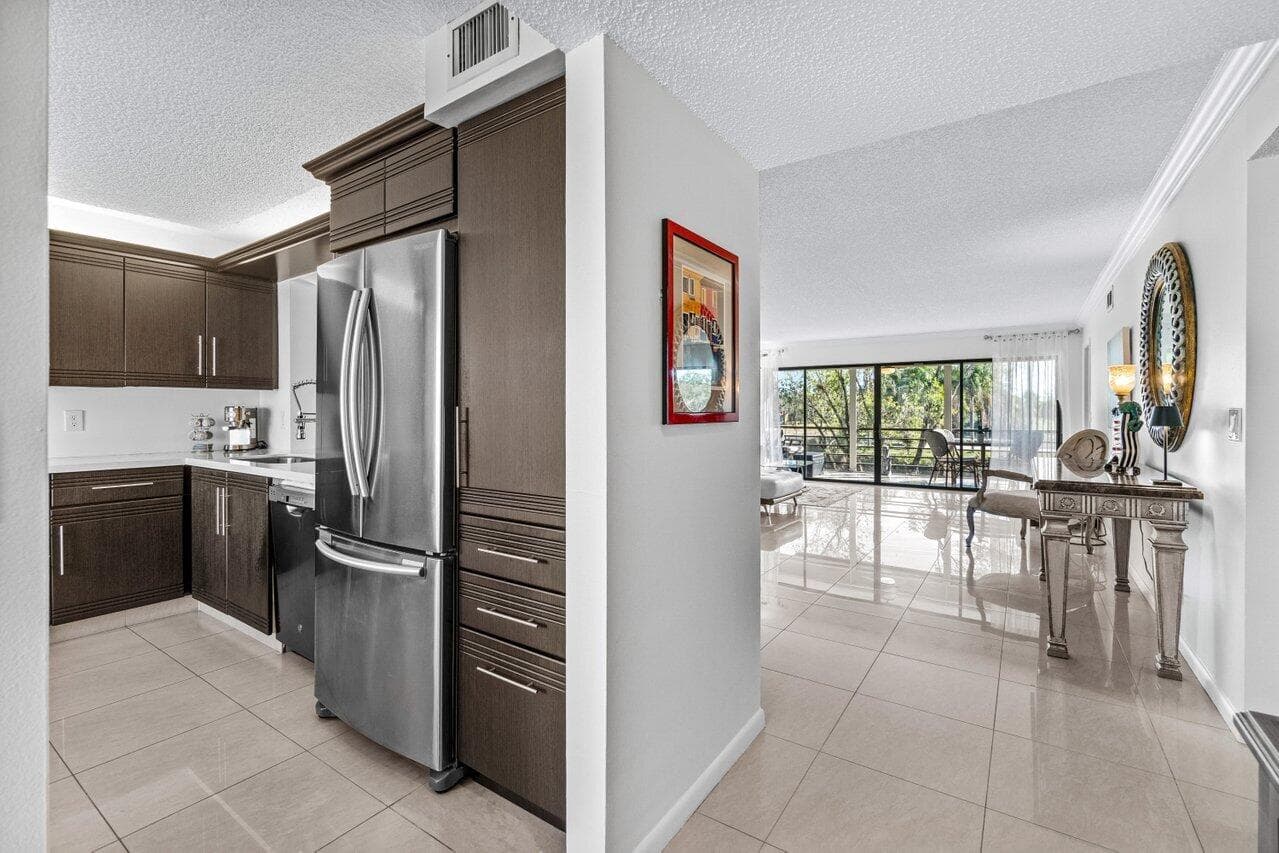 5589 Fairway Park Drive 202, Boynton Beach, FL 33437 — photo 12 of 52