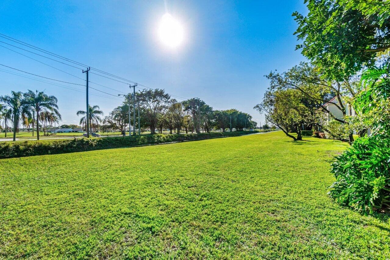 5589 Fairway Park Drive 202, Boynton Beach, FL 33437 — photo 39 of 52