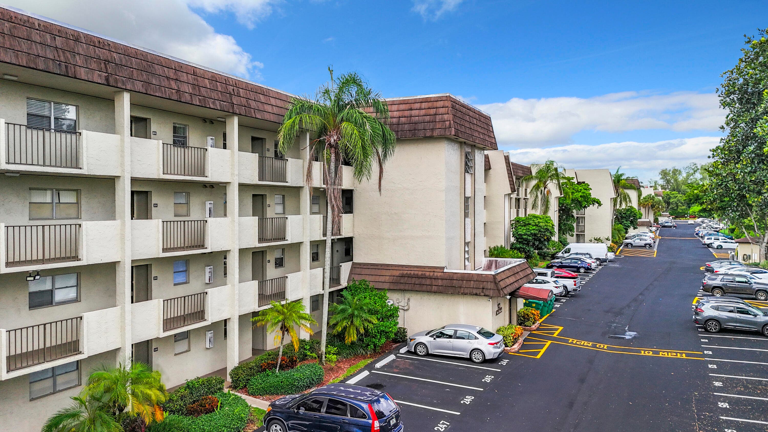 6080 NW 44th Street 408, Lauderhill, FL 33319 — photo 1 of 27