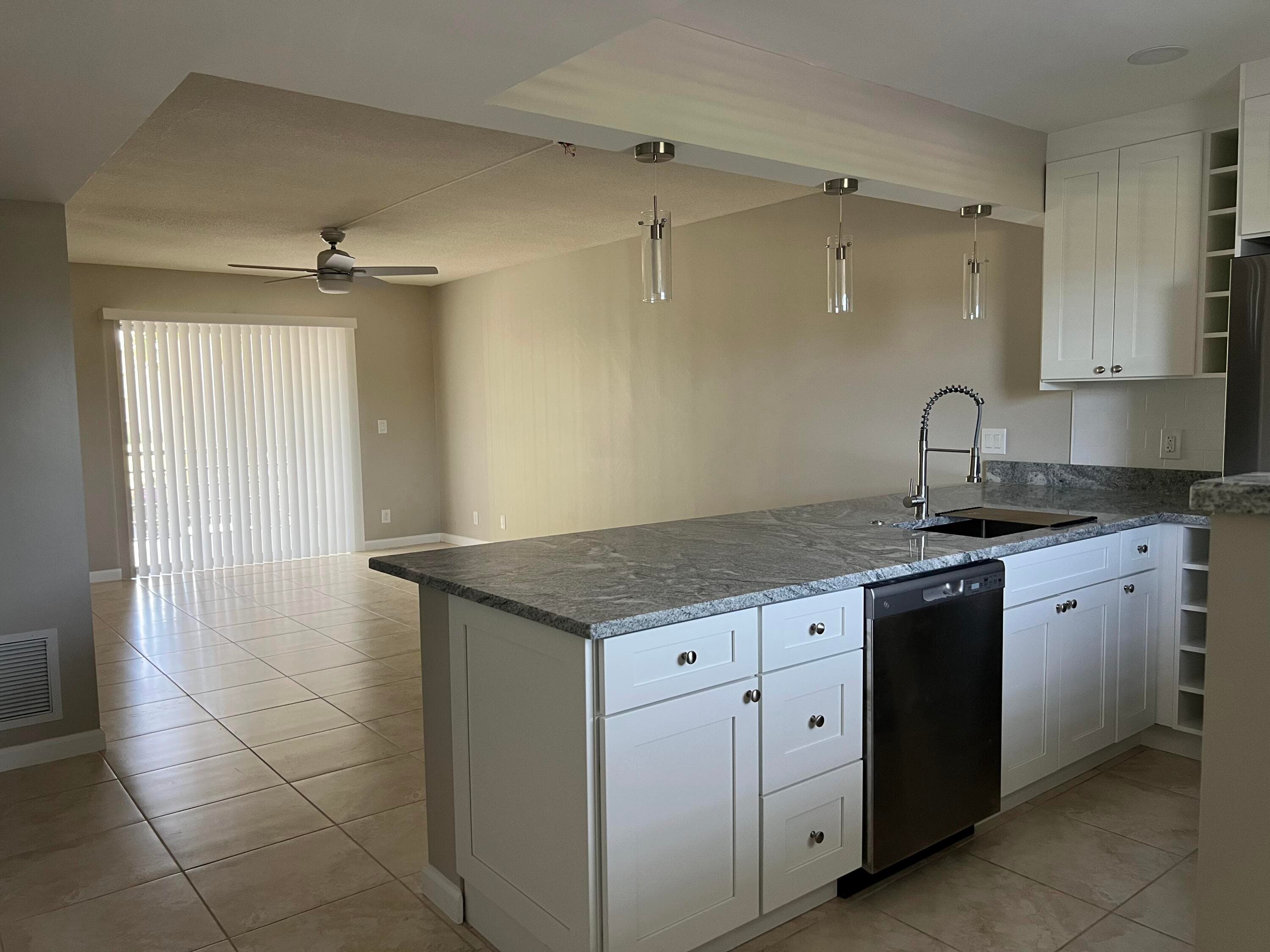 230 NE 26th Avenue 2070, Boynton Beach, FL 33435 — photo 8 of 45
