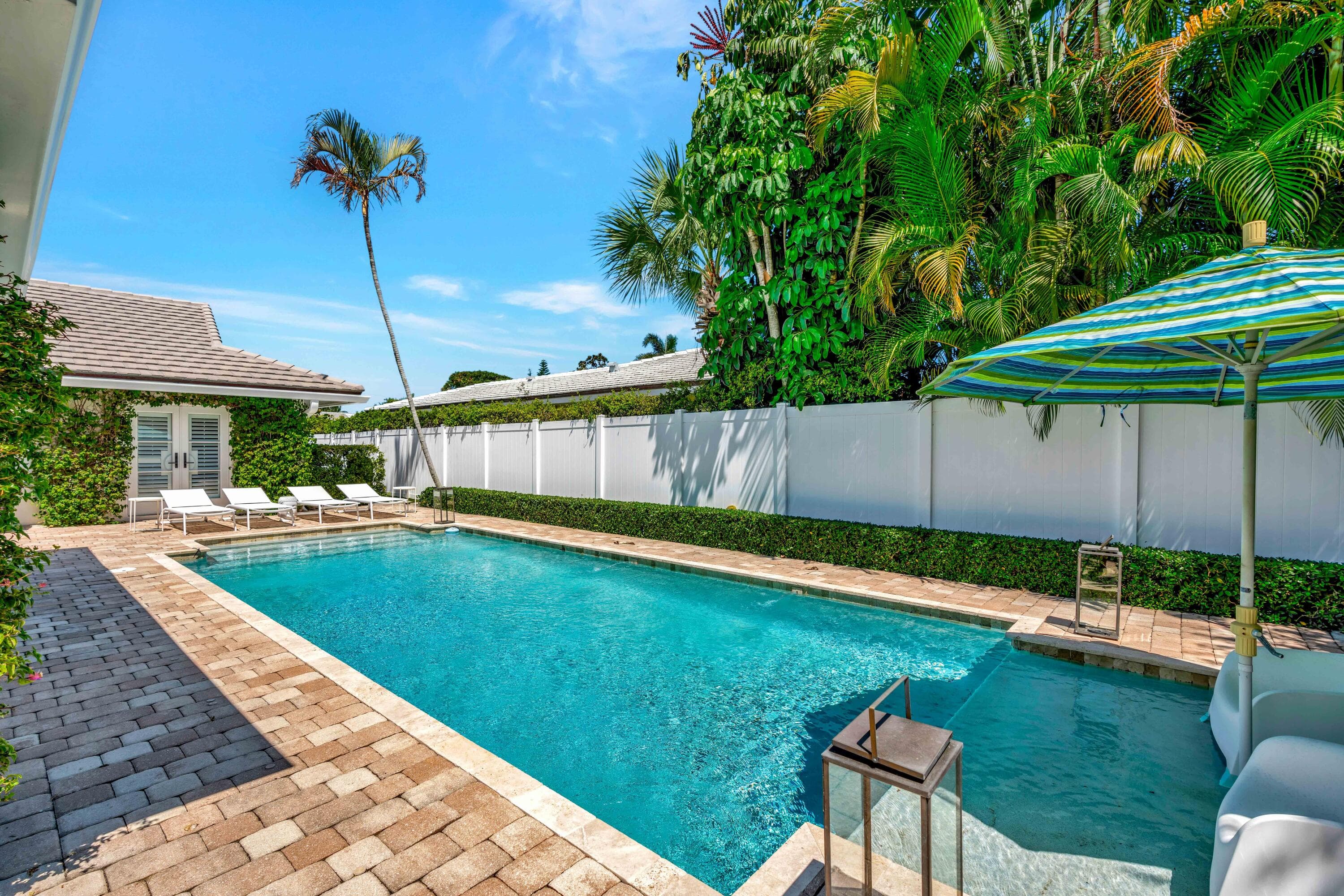 136 Worth Court S, West Palm Beach, FL 33405 — photo 17 of 69