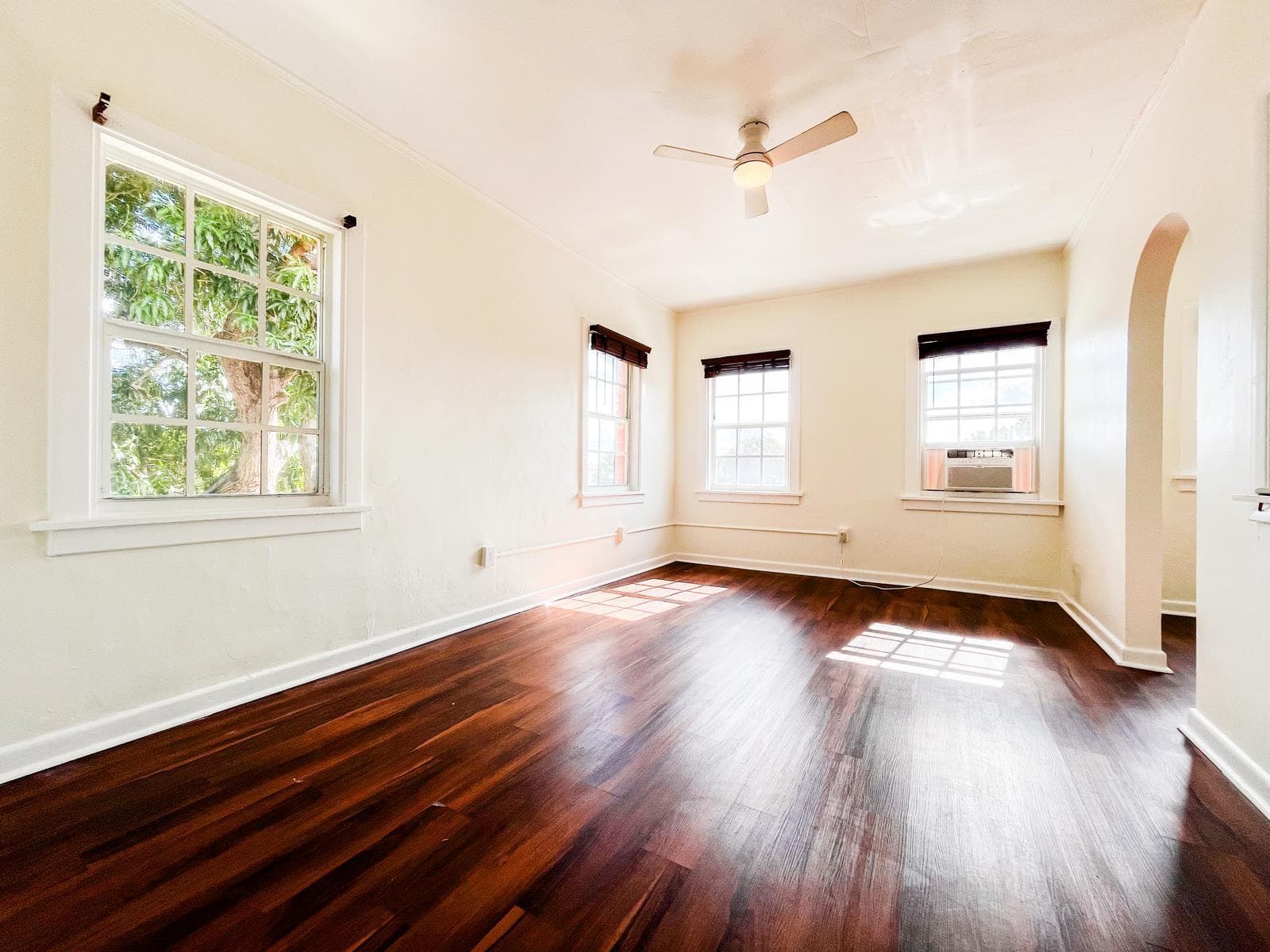 623 Park Place 19, West Palm Beach, FL 33401 — photo 3 of 23