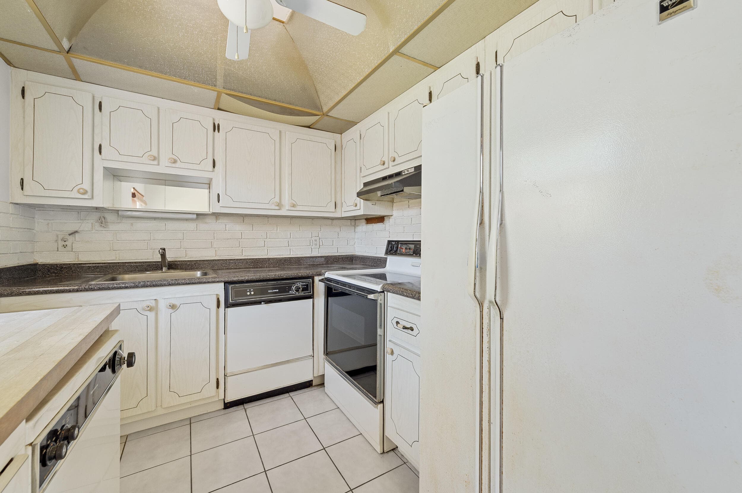 180 Saxony D, Delray Beach, FL 33446 — photo 12 of 60