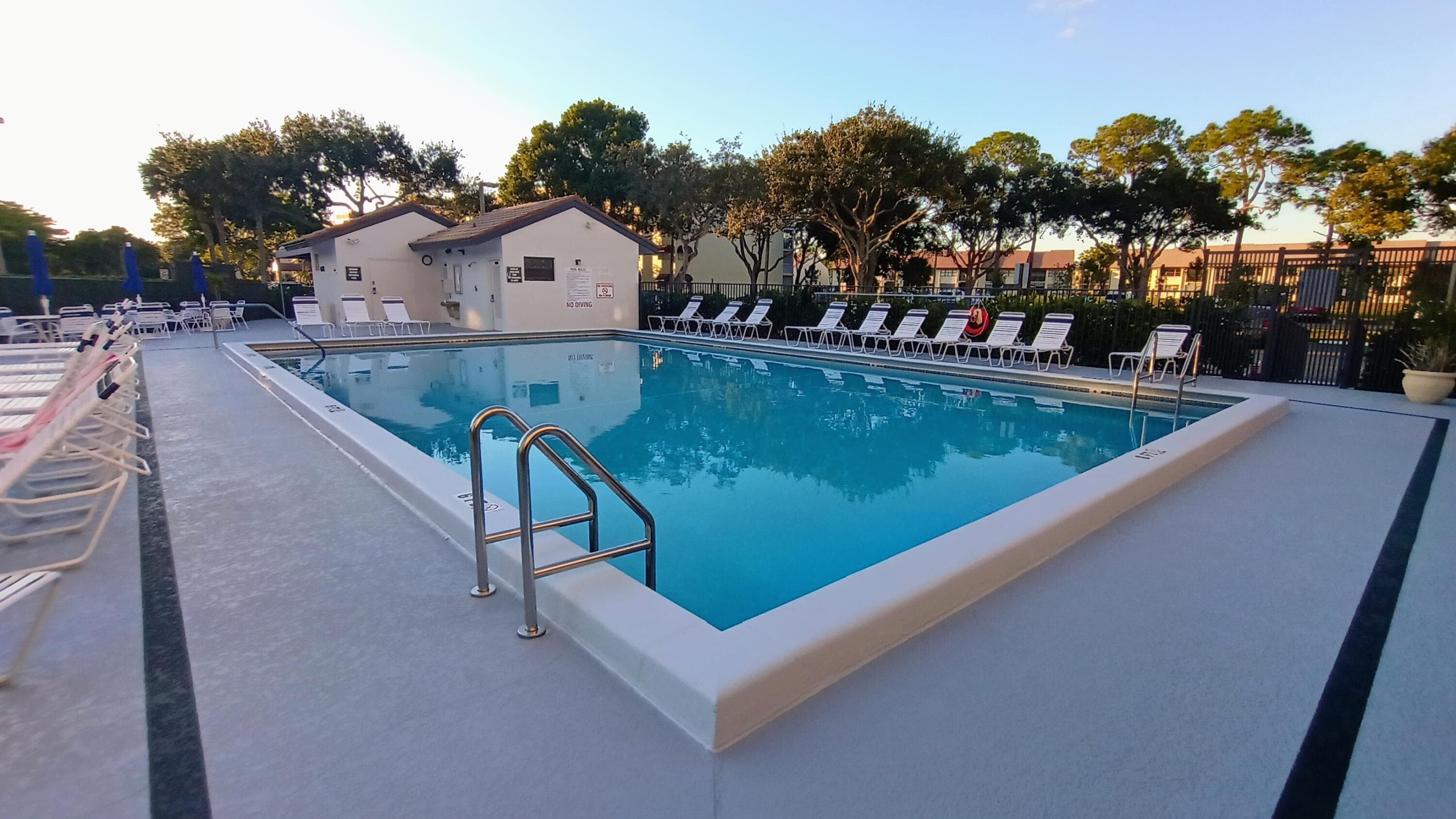 4735 E Lucerne Lakes Boulevard E 413, Lake Worth, FL 33467 — photo 11 of 14