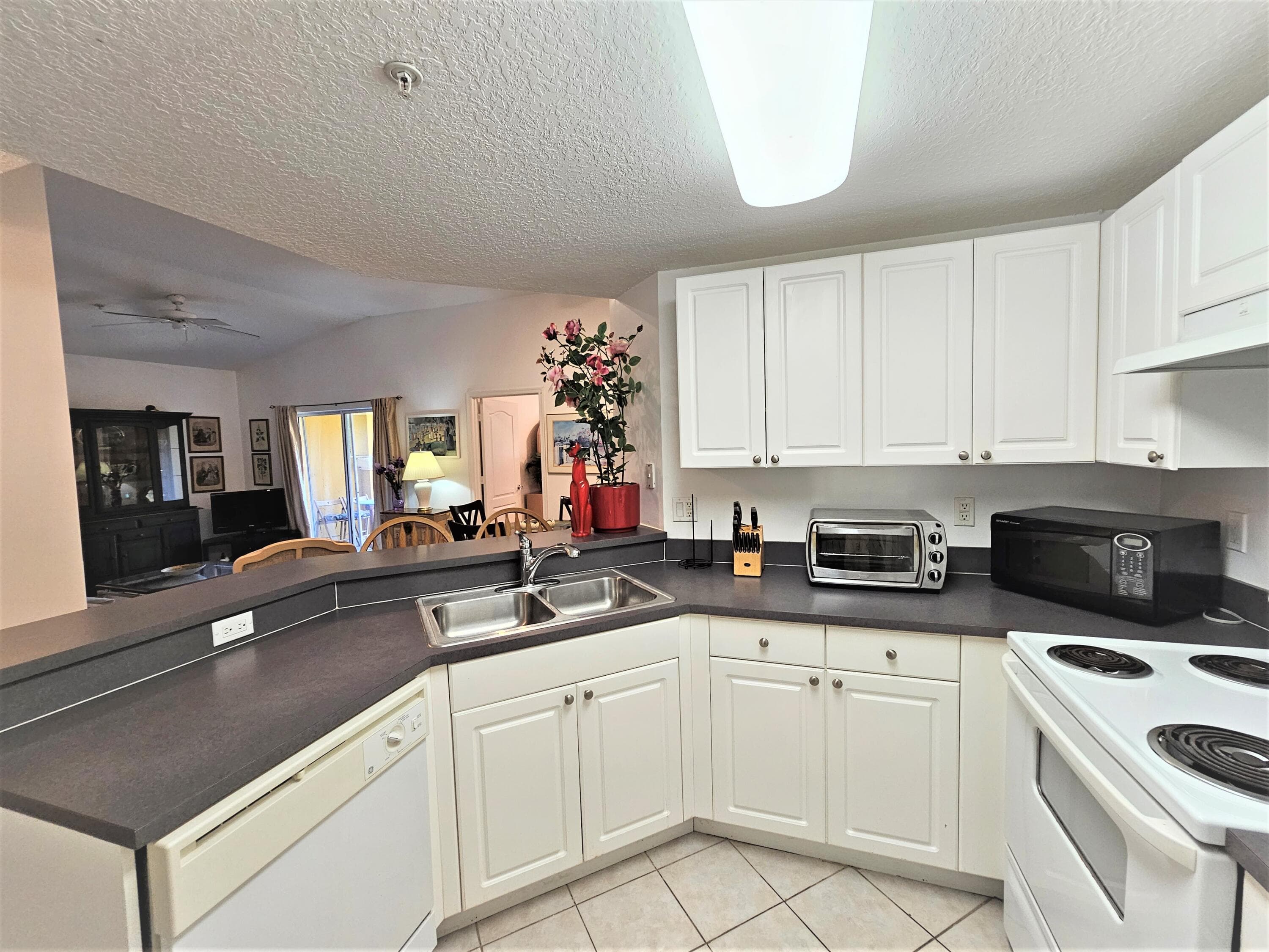 5050 Fairways Circle 301, Vero Beach, FL 32967 — photo 6 of 45