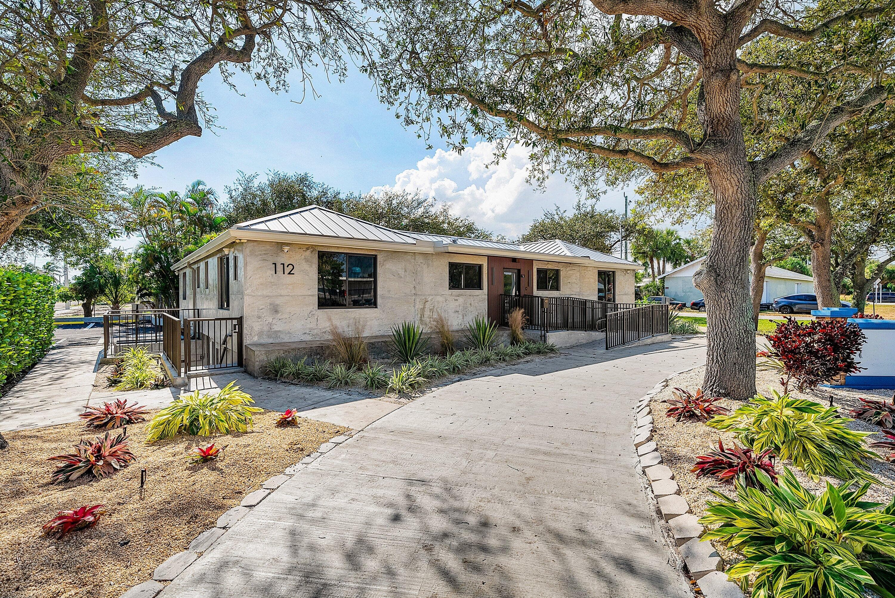 112 SE 10th Street, Delray Beach, FL 33483 — photo 9 of 50