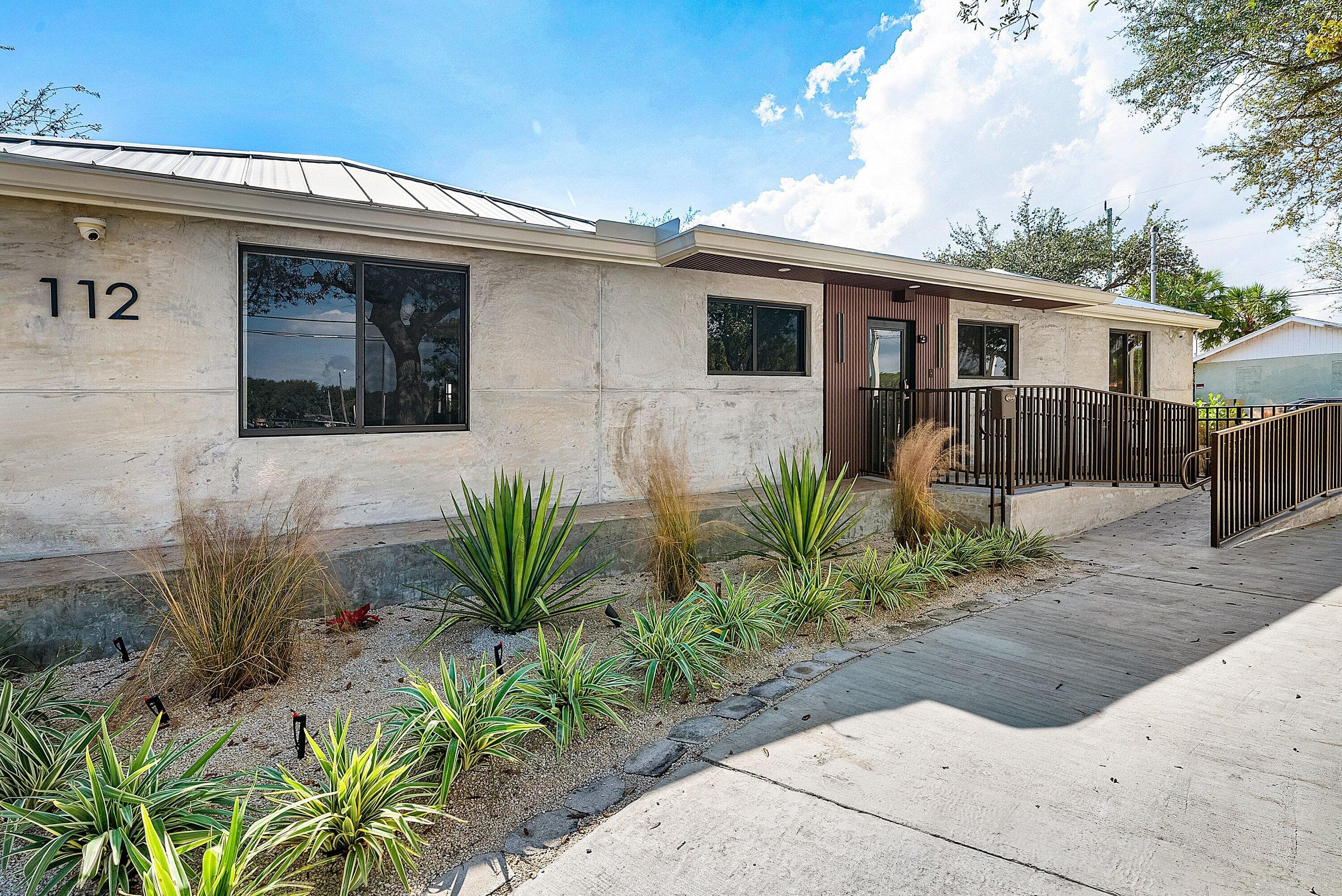 112 SE 10th Street, Delray Beach, FL 33483 — photo 4 of 50