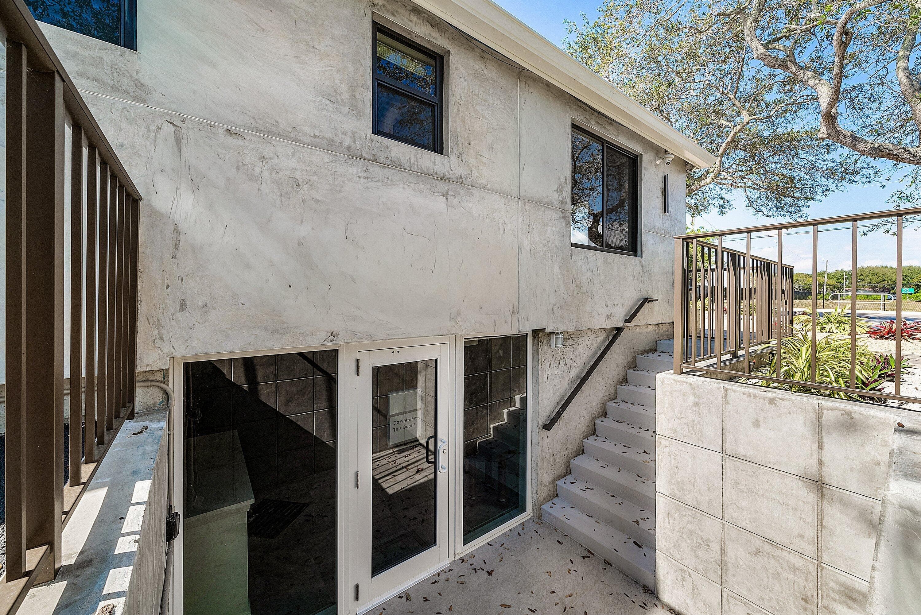 112 SE 10th Street, Delray Beach, FL 33483 — photo 10 of 50