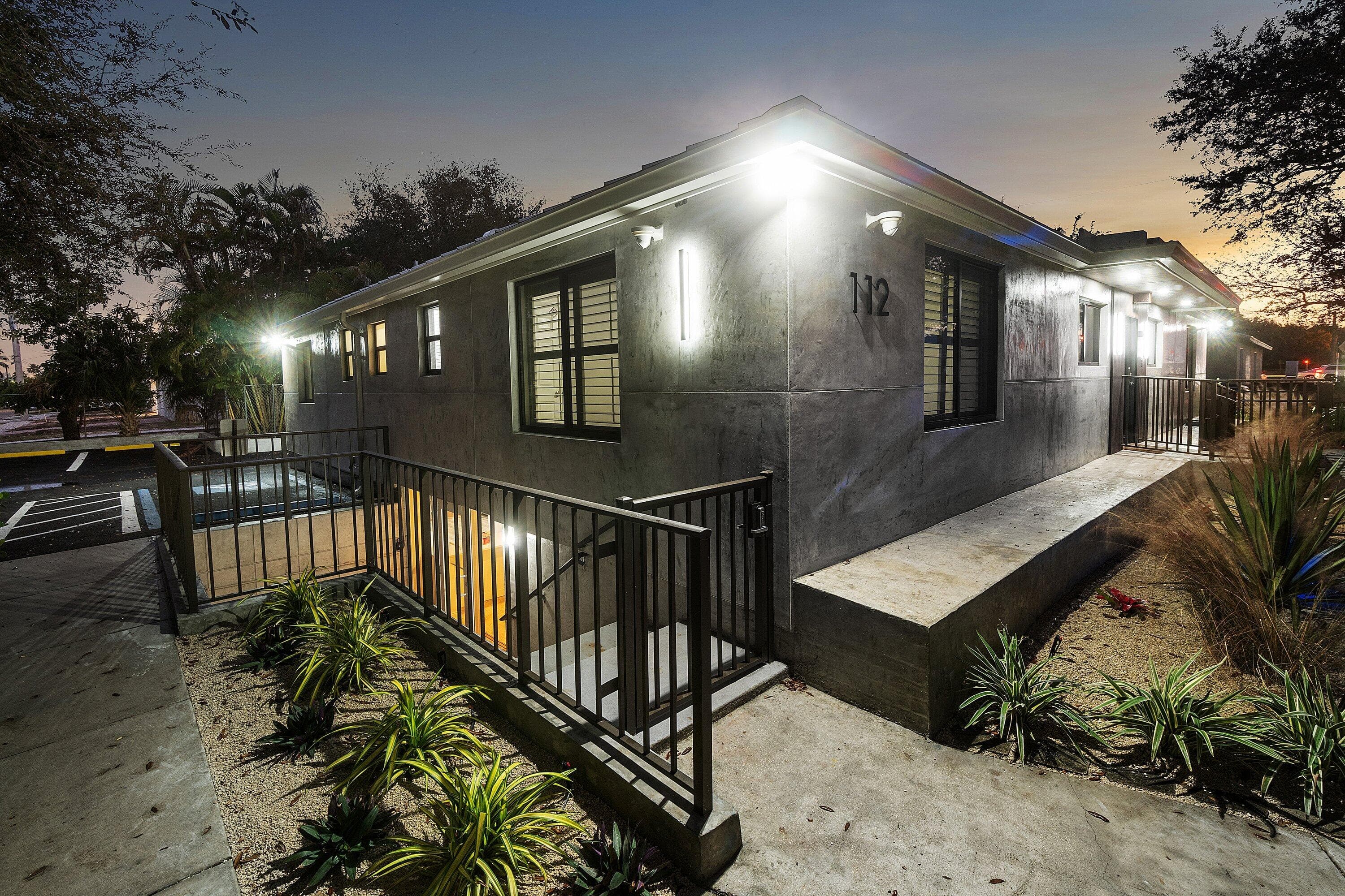112 SE 10th Street, Delray Beach, FL 33483 — photo 37 of 50