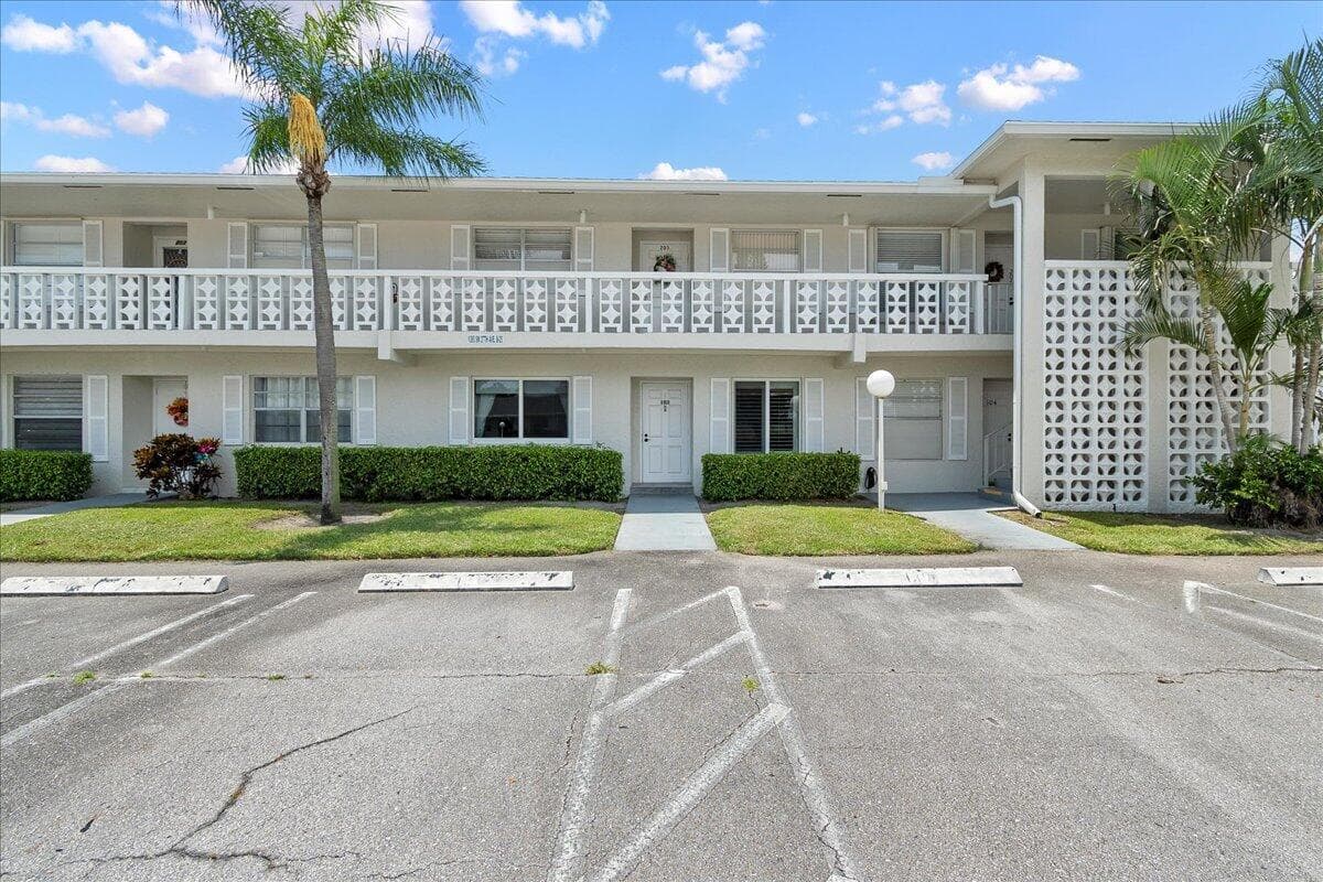 1395 SW 27th Avenue 103, Delray Beach, FL 33445 — photo 2 of 26