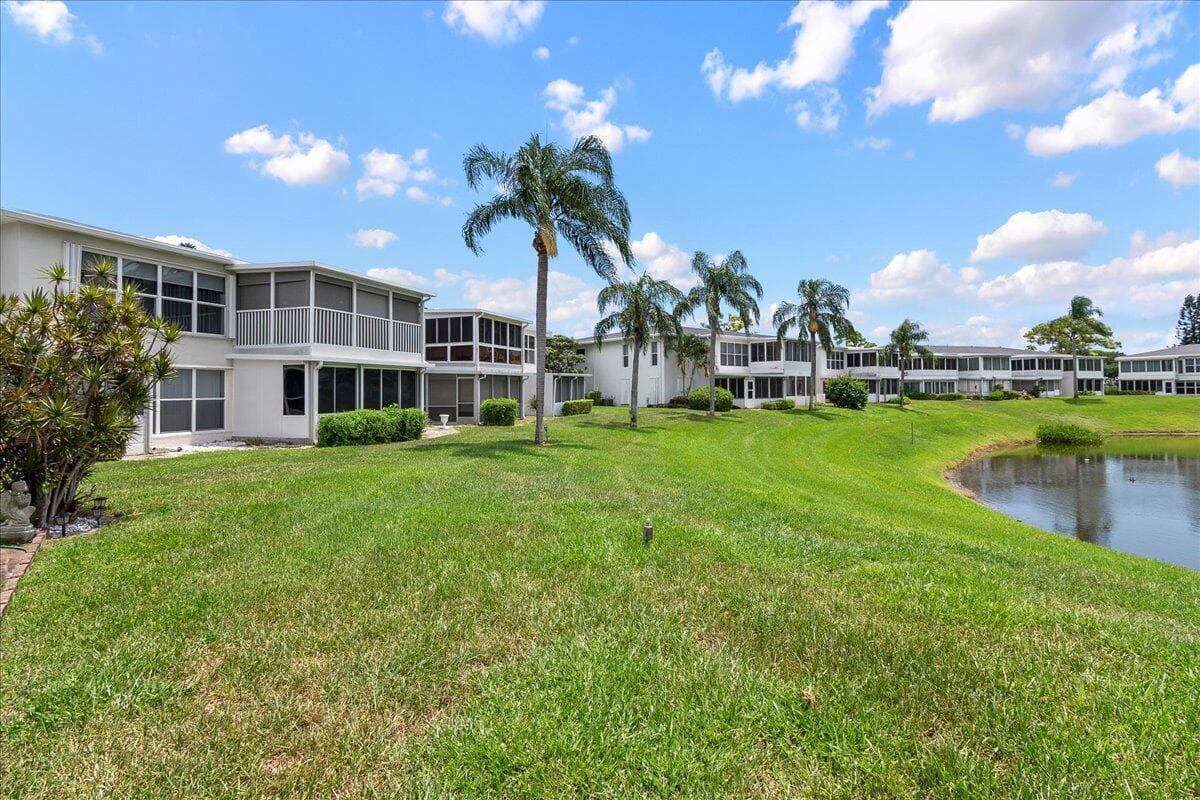 1395 SW 27th Avenue 103, Delray Beach, FL 33445 — photo 5 of 26
