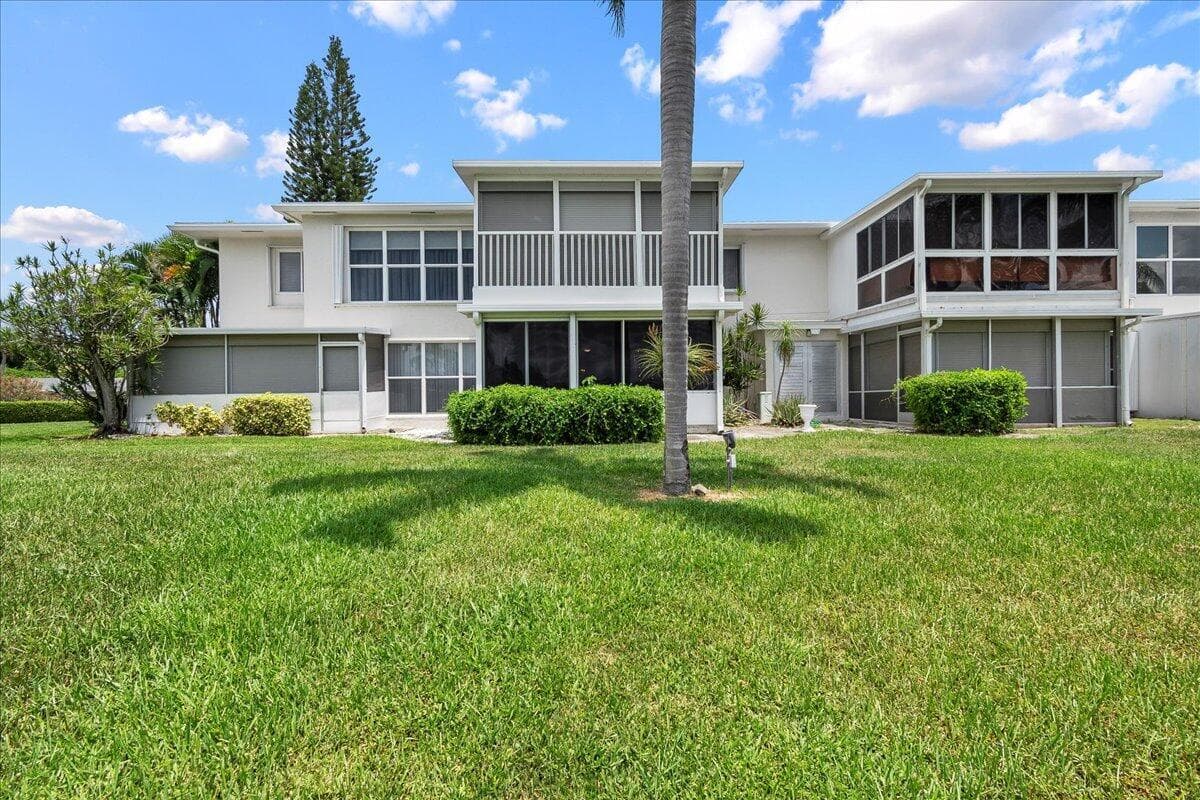 1395 SW 27th Avenue 103, Delray Beach, FL 33445 — photo 6 of 26