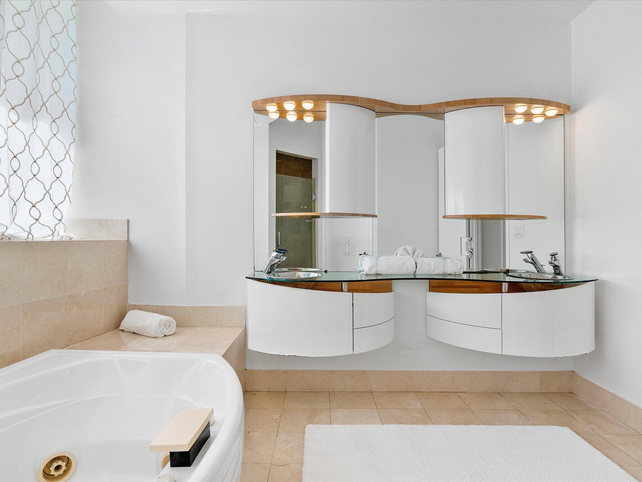 18101 Collins Avenue 401, Sunny Isles Beach, FL 33160 — photo 28 of 79