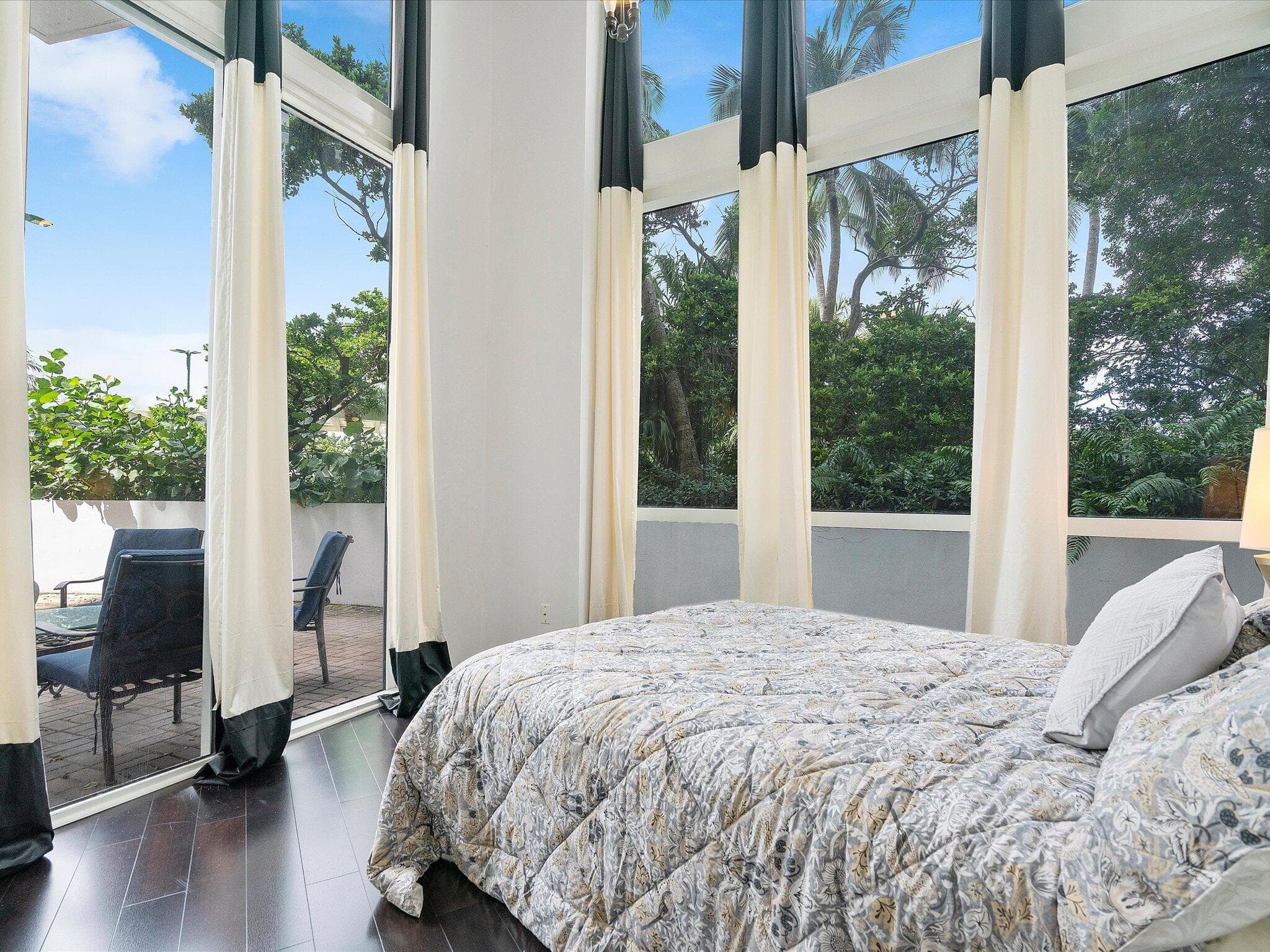 18101 Collins Avenue 401, Sunny Isles Beach, FL 33160 — photo 31 of 79