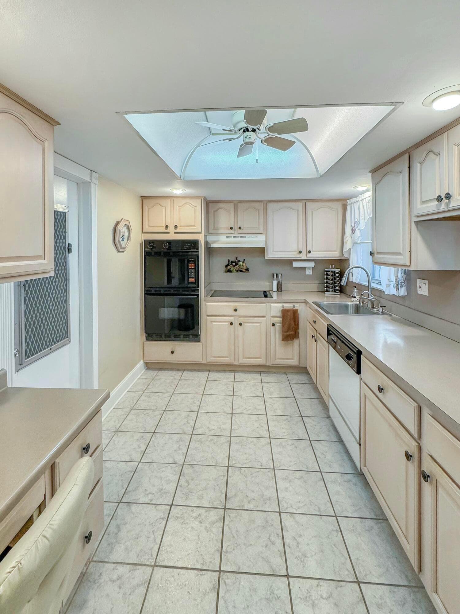 121 NW 31st Court, Pompano Beach, FL 33064 — photo 10 of 29