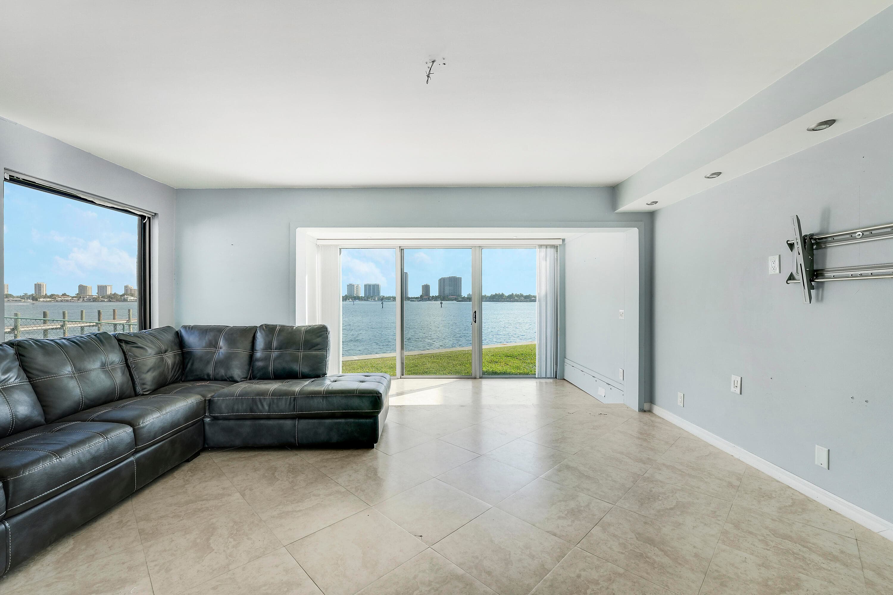 360 Wilma Circle, Riviera Beach, FL 33404 — photo 13 of 42