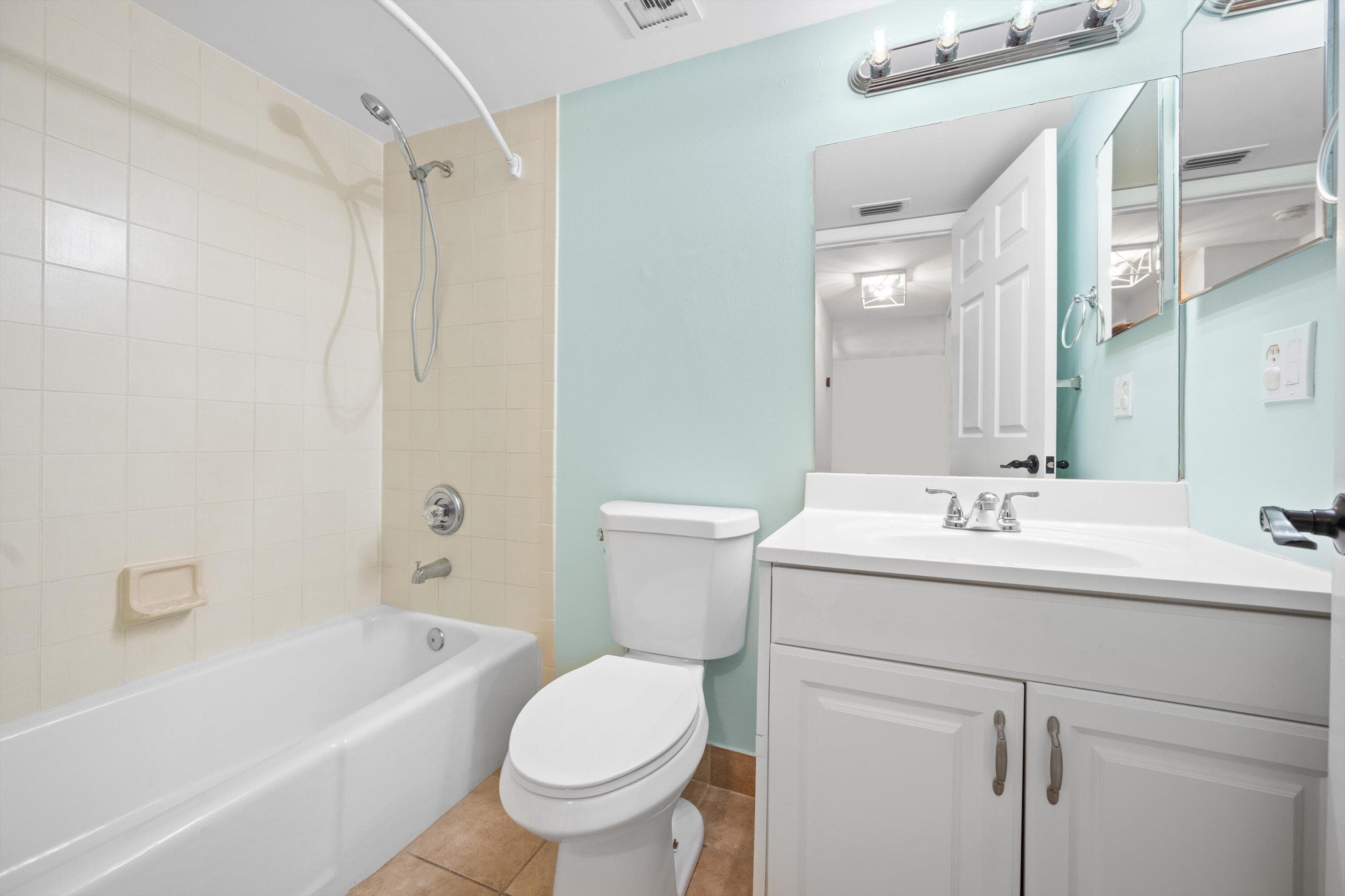 600 Uno Lago Drive 104, Juno Beach, FL 33408 — photo 19 of 48