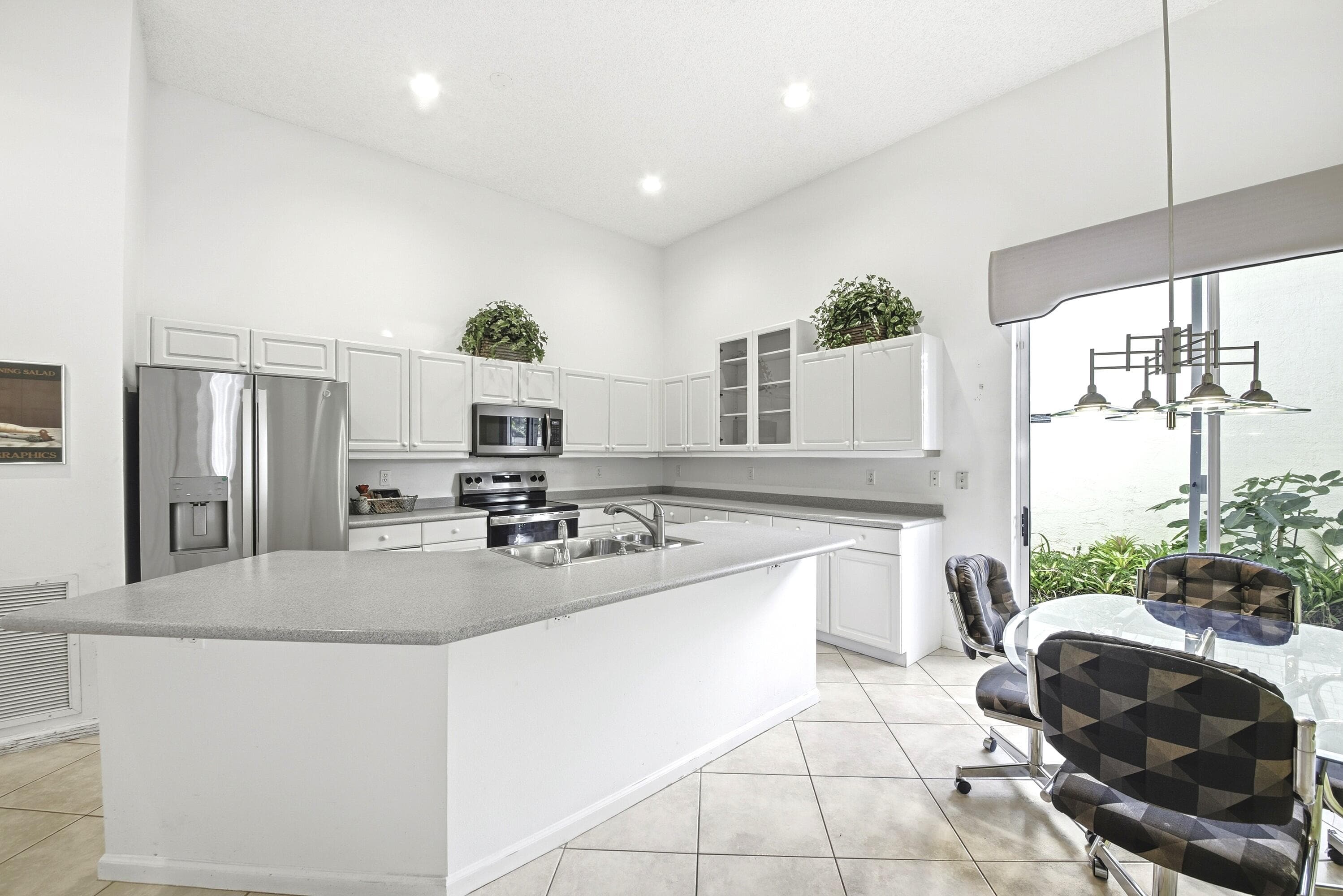 7737 Rockford Road, Boynton Beach, FL 33472 — photo 3 of 29