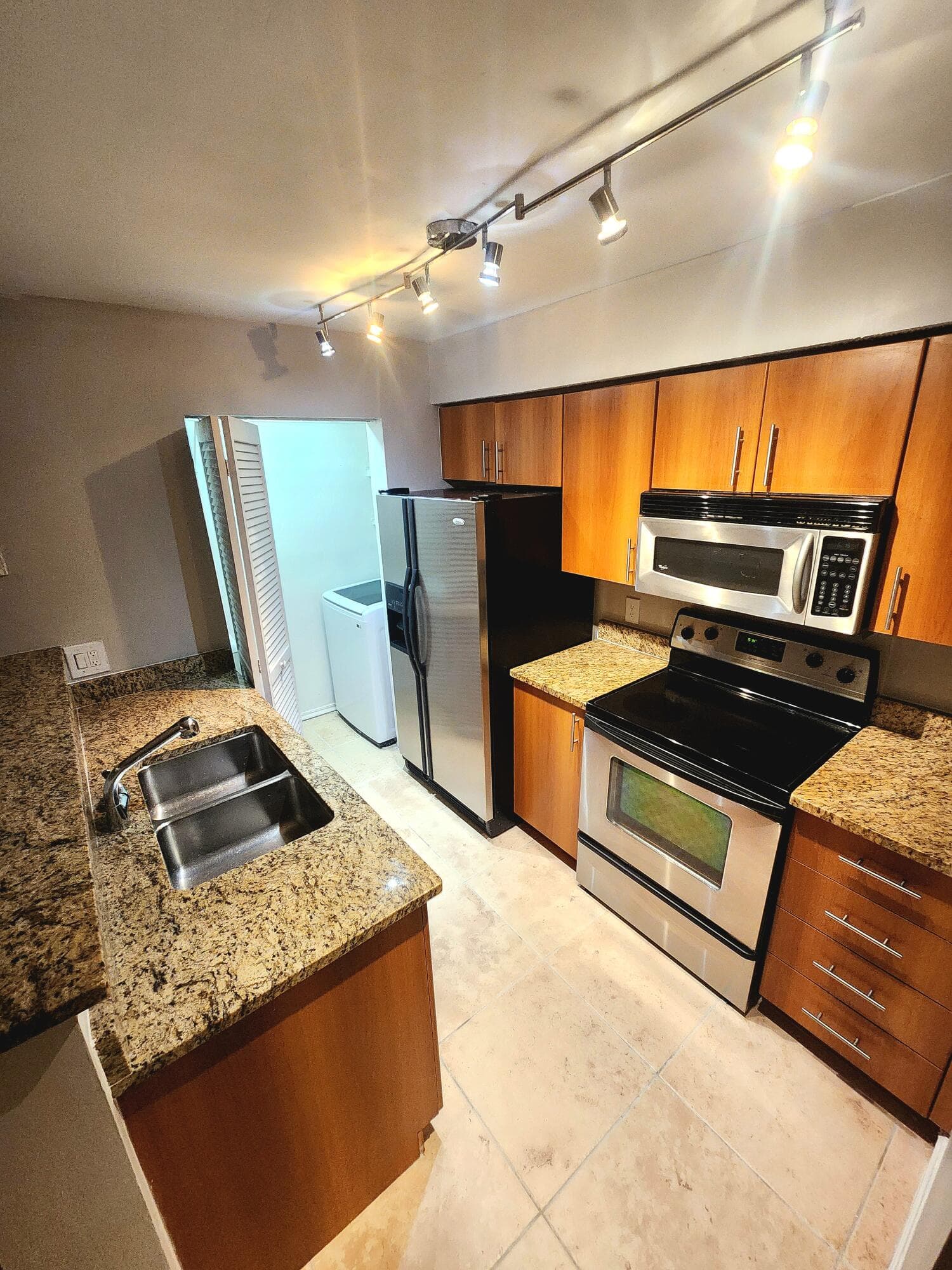 1020 Crystal Way L, Delray Beach, FL 33444 — photo 13 of 19