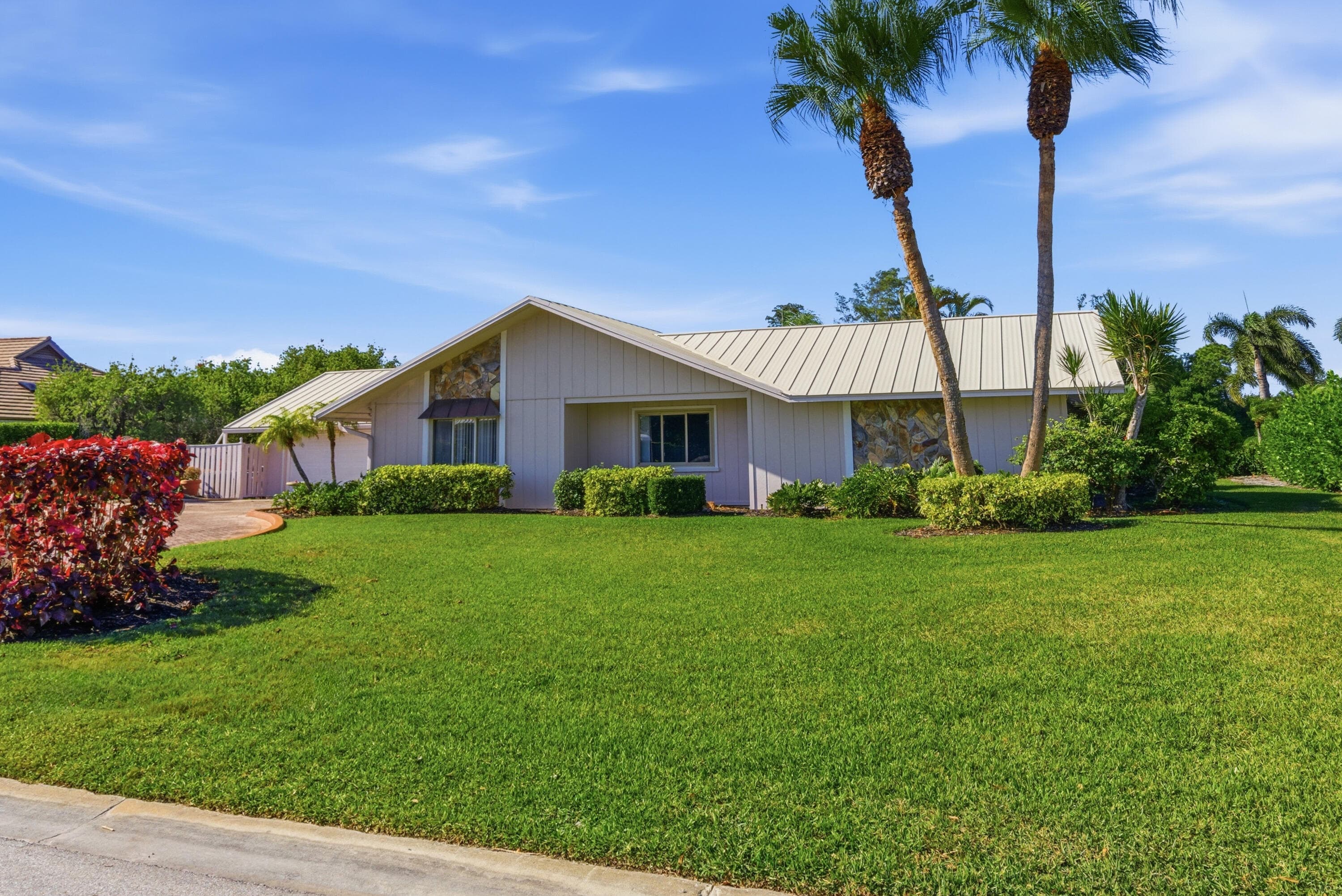 5151 SE Burning Tree Circle, Stuart, FL 34997 — photo 3 of 74