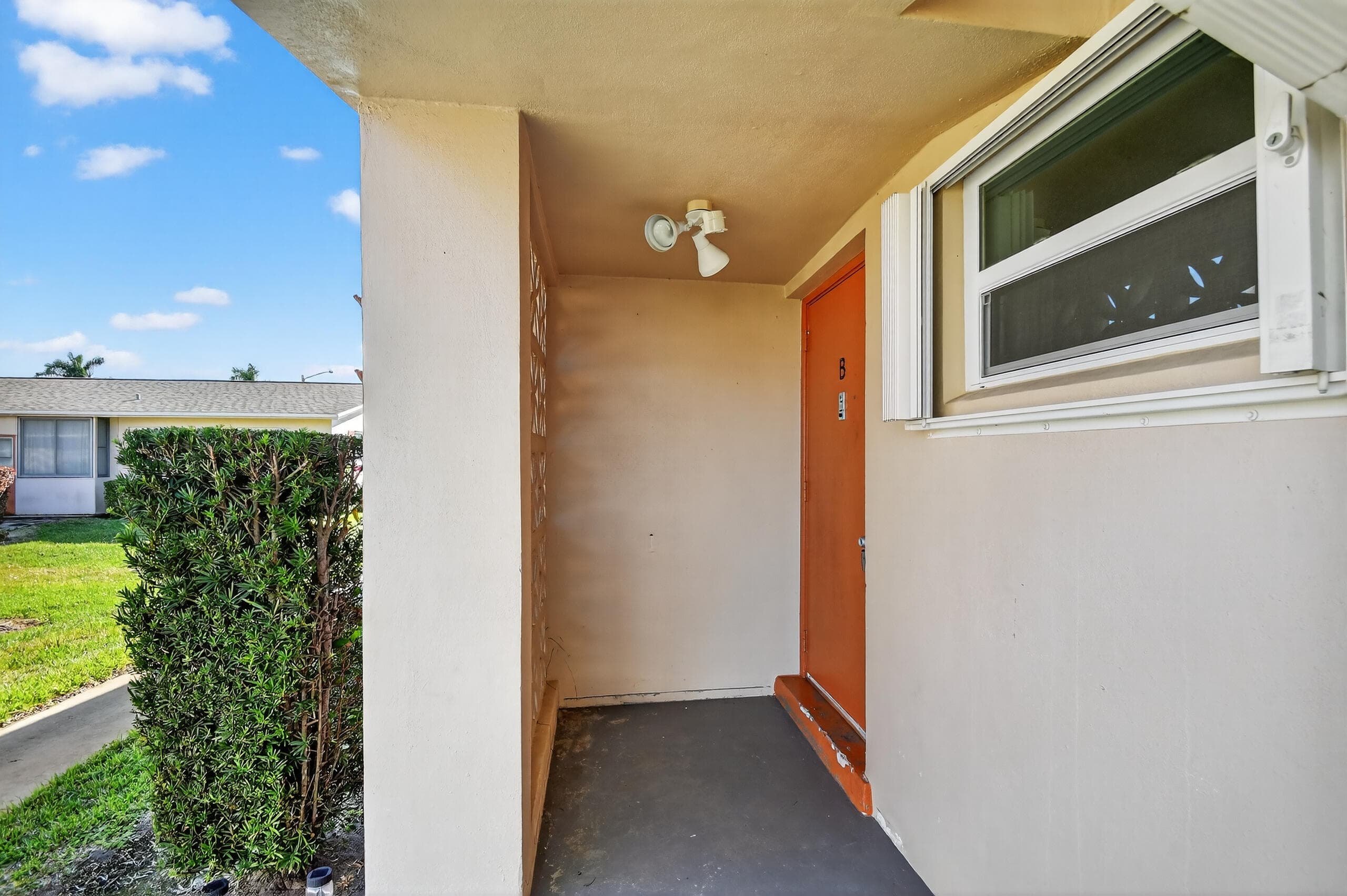 2667 Dudley Drive B, West Palm Beach, FL 33415 — photo 4 of 57