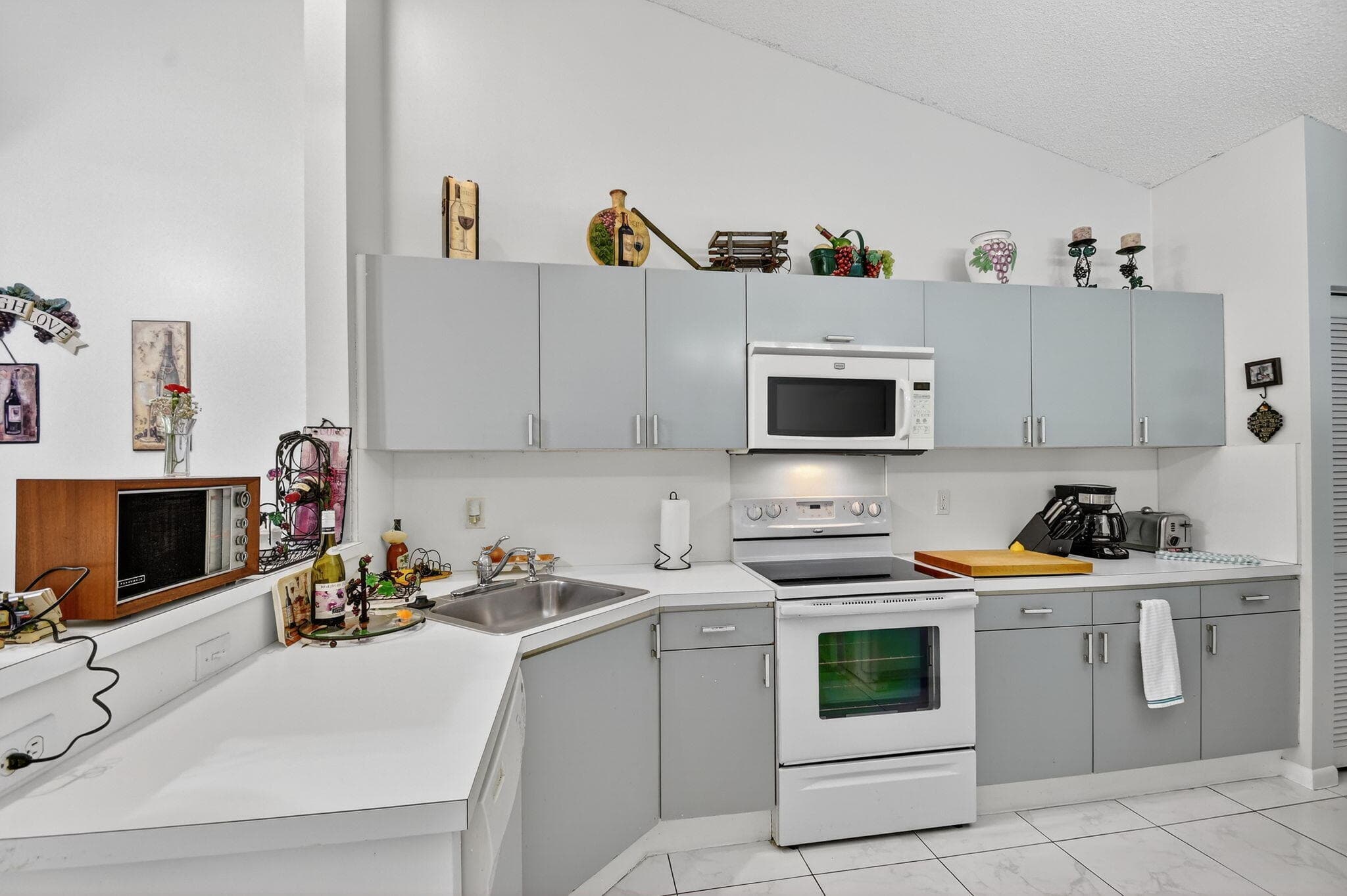 7147 Le Chalet Boulevard, Boynton Beach, FL 33472 — photo 15 of 88