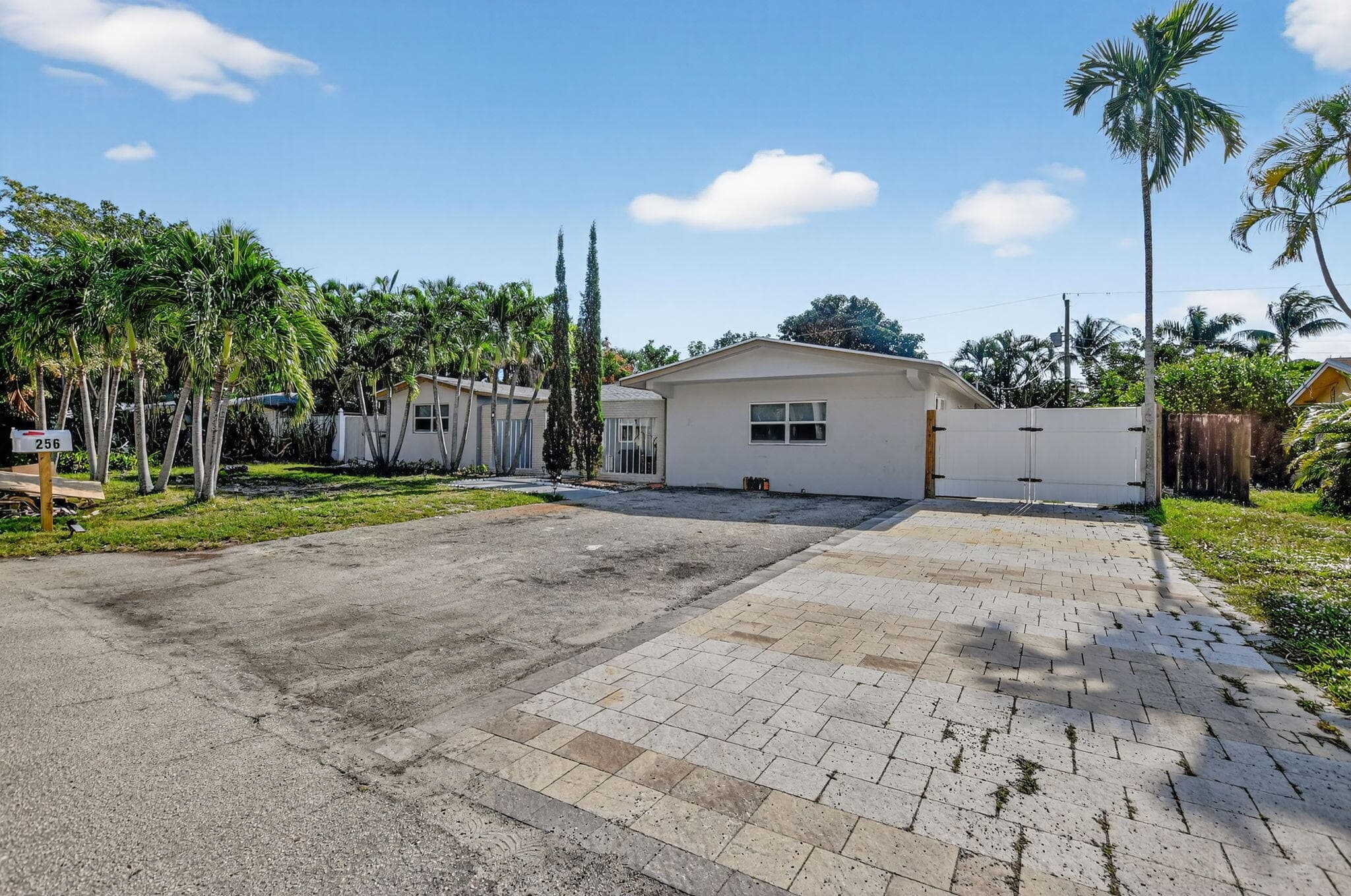 256 SW 11th Place, Boca Raton, FL 33432 — photo 3 of 43