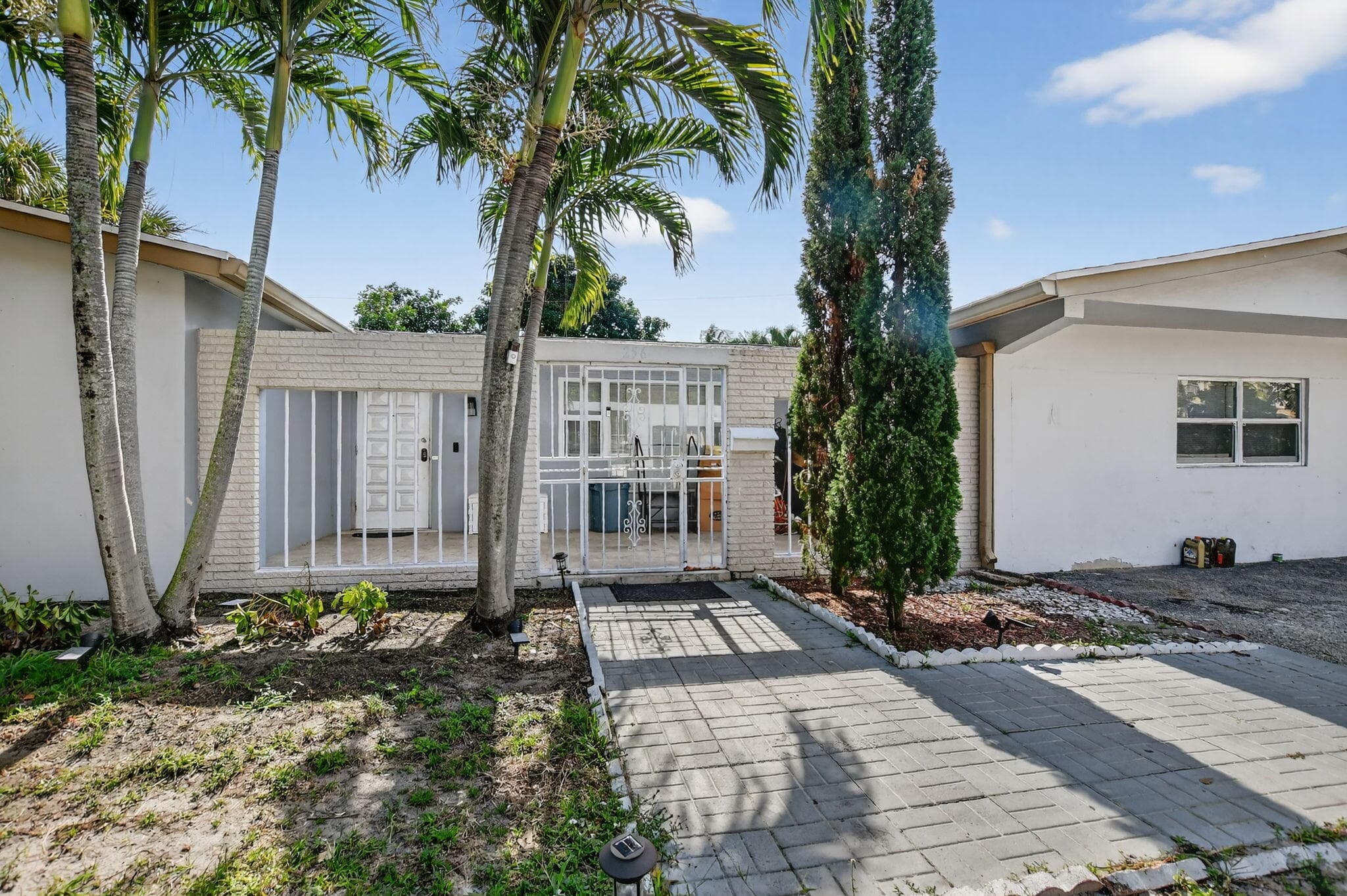 256 SW 11th Place, Boca Raton, FL 33432 — photo 4 of 43