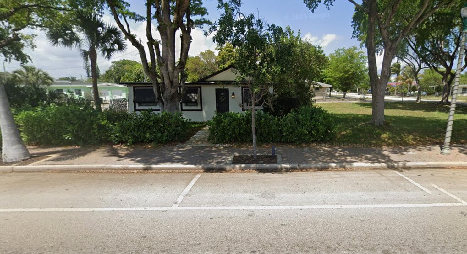 1107 W Atlantic Avenue, Delray Beach, FL 33444 — photo 2 of 7
